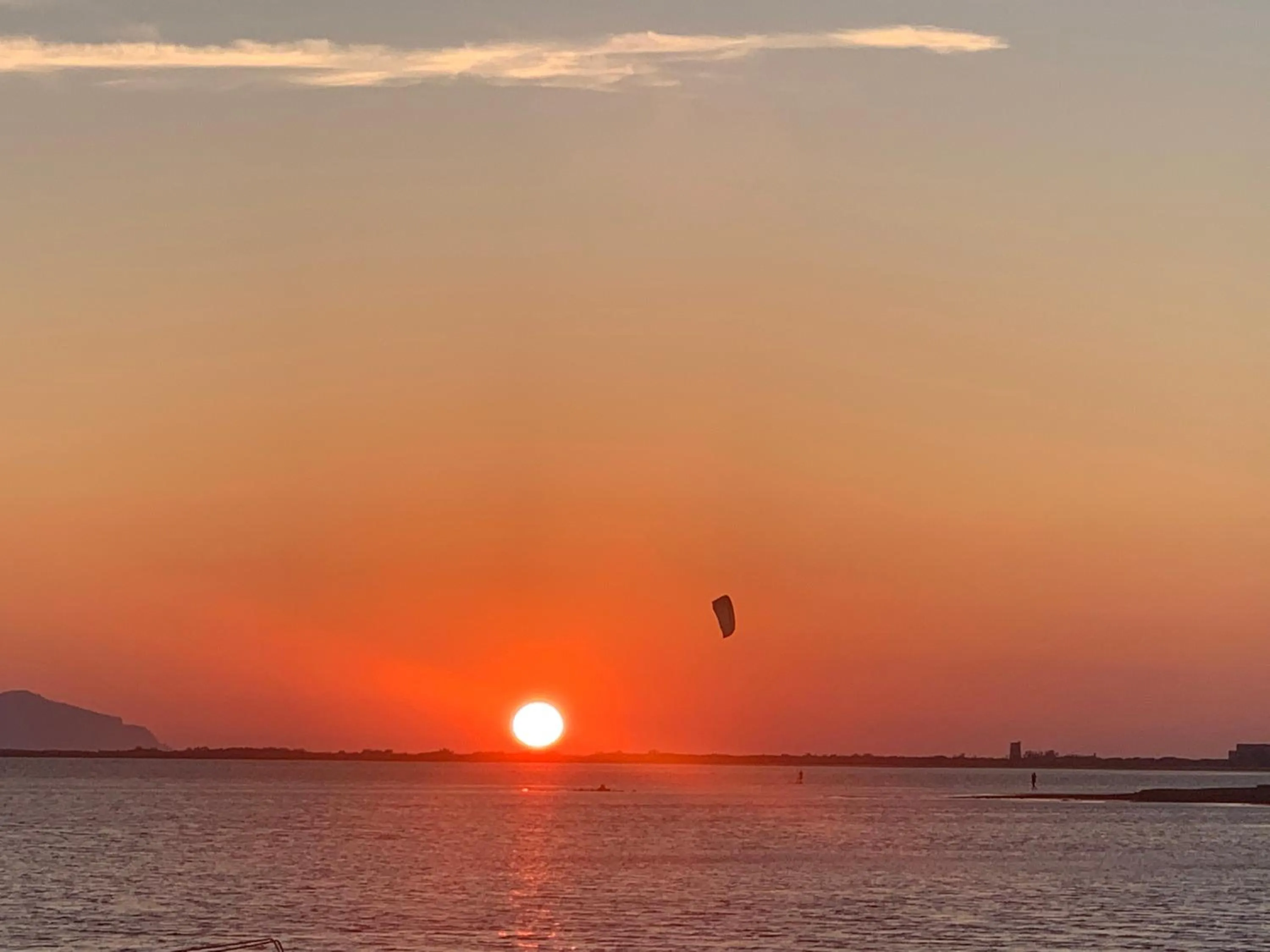 Beach in Sunset Wave - STAGNONE KITESURF VILLAGE