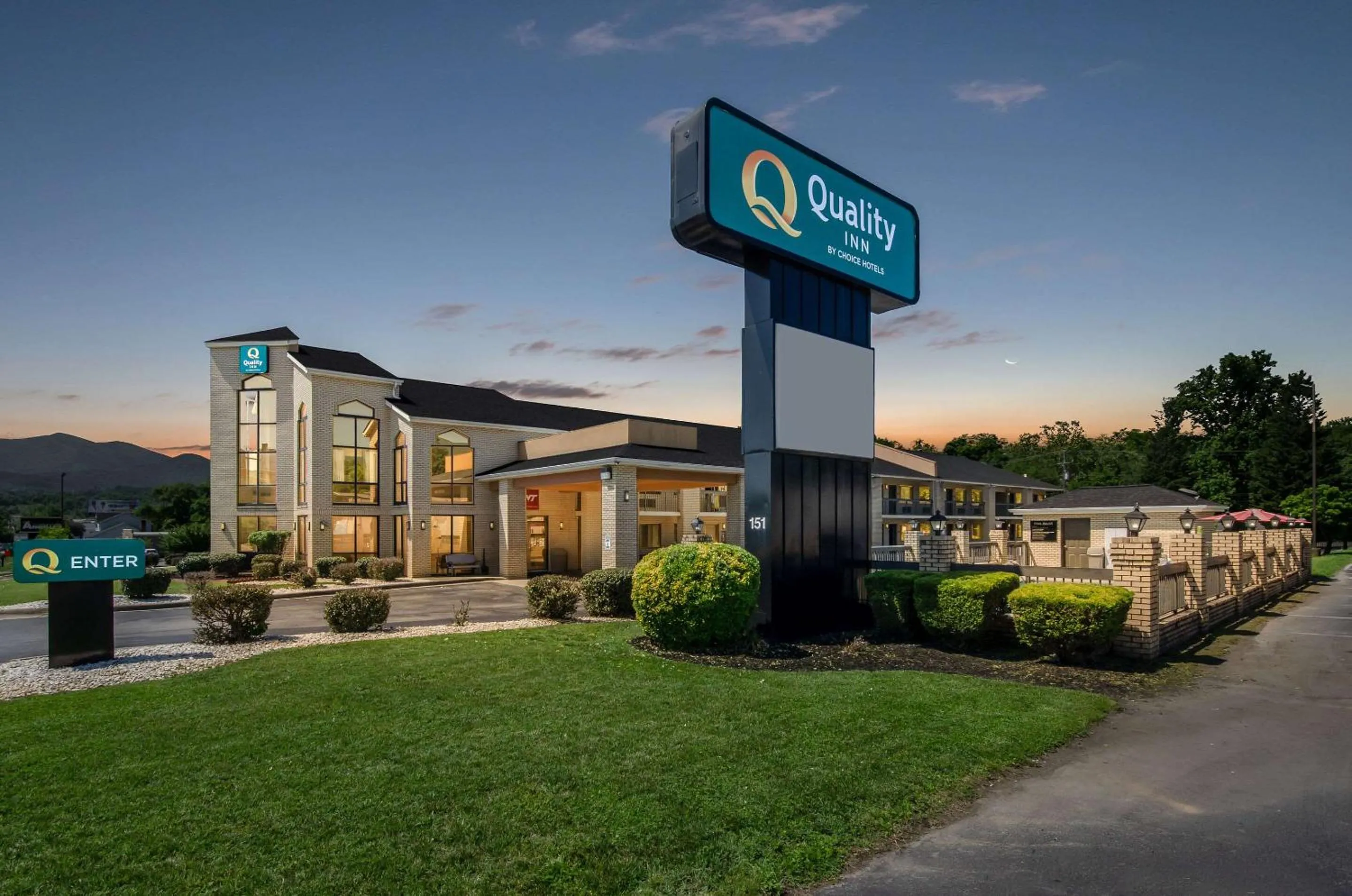 Property building in Quality Inn Salem - I-81