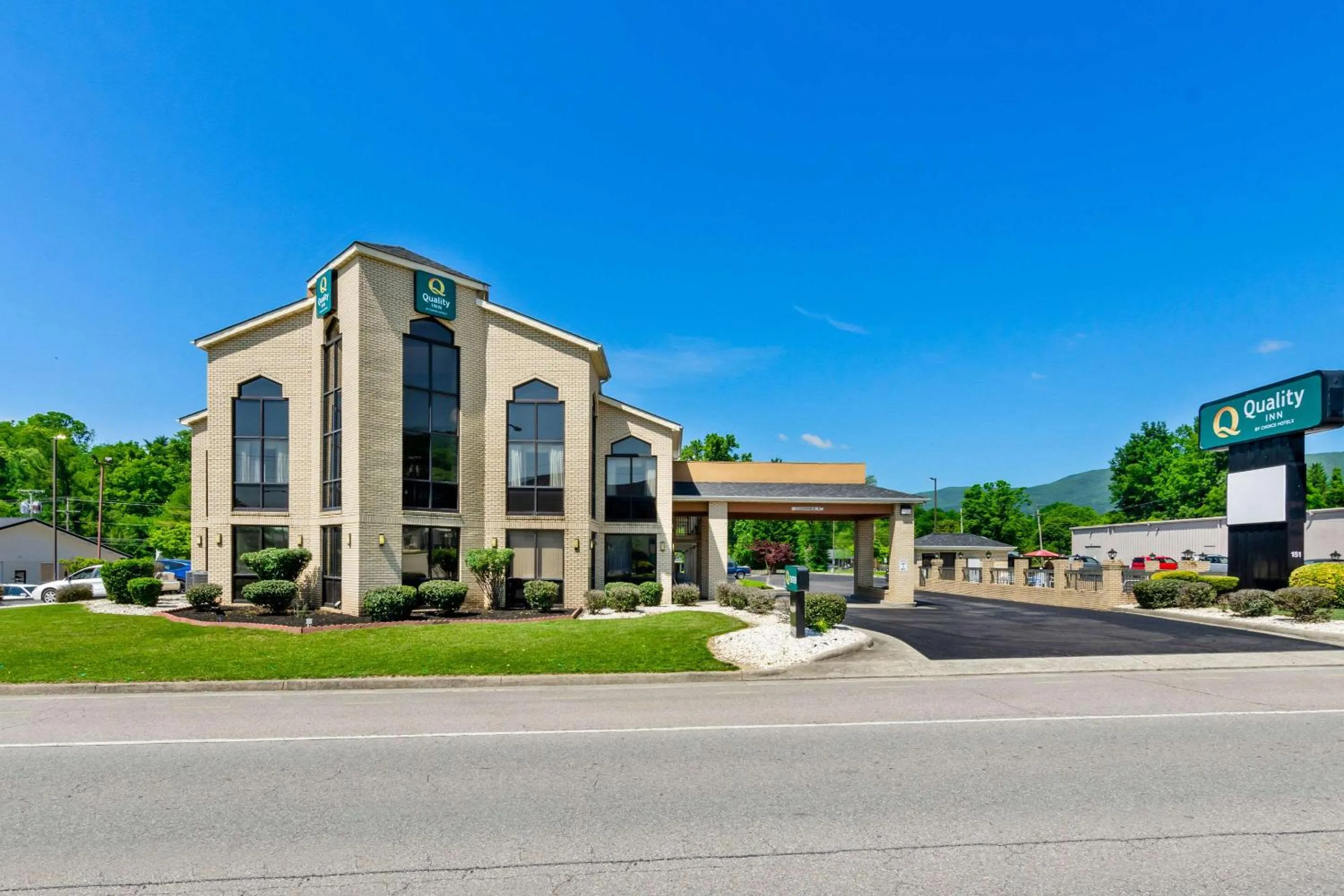 Property building in Quality Inn Salem - I-81