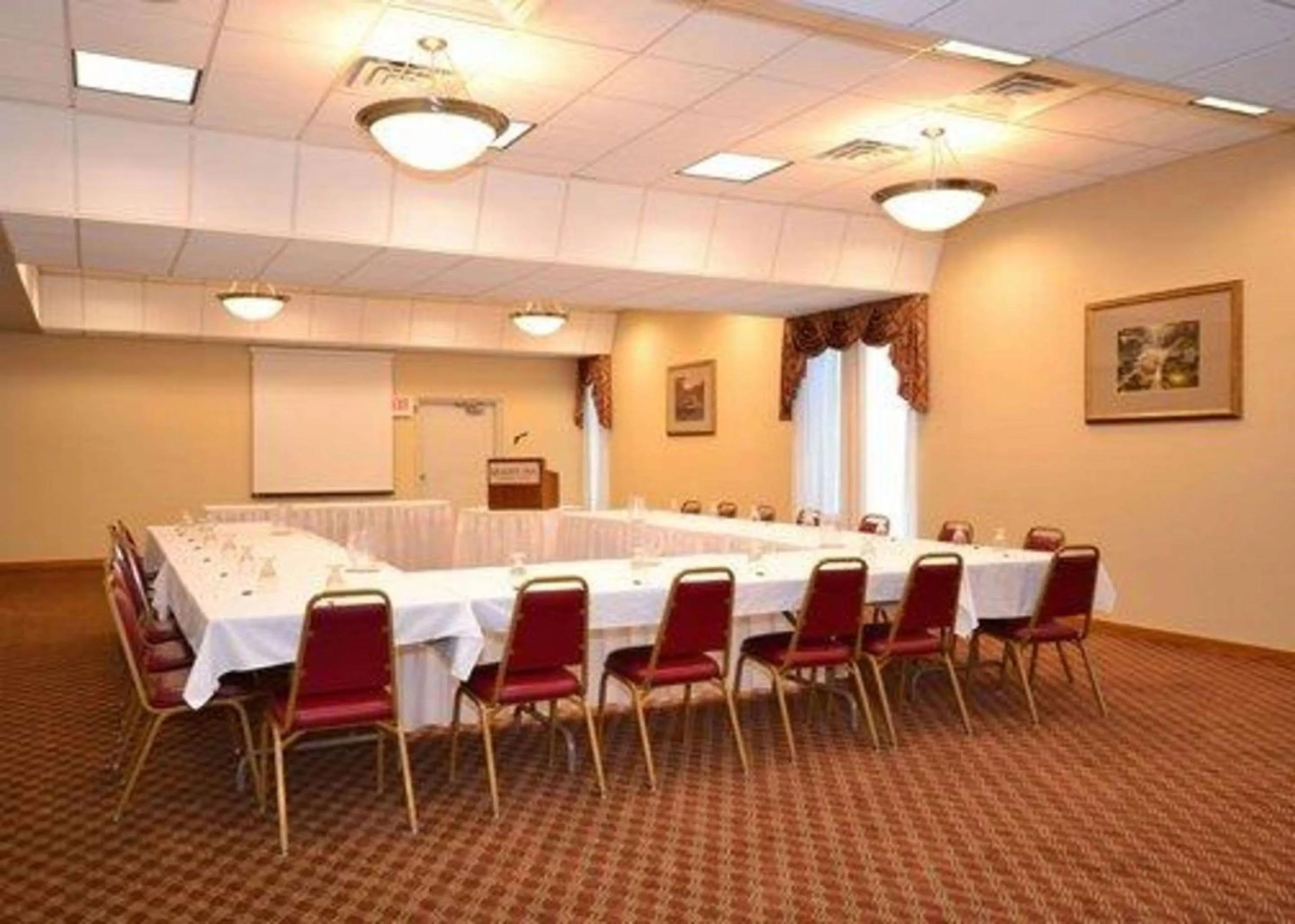 On site in Quality Inn & Conference Center Franklin Downtown