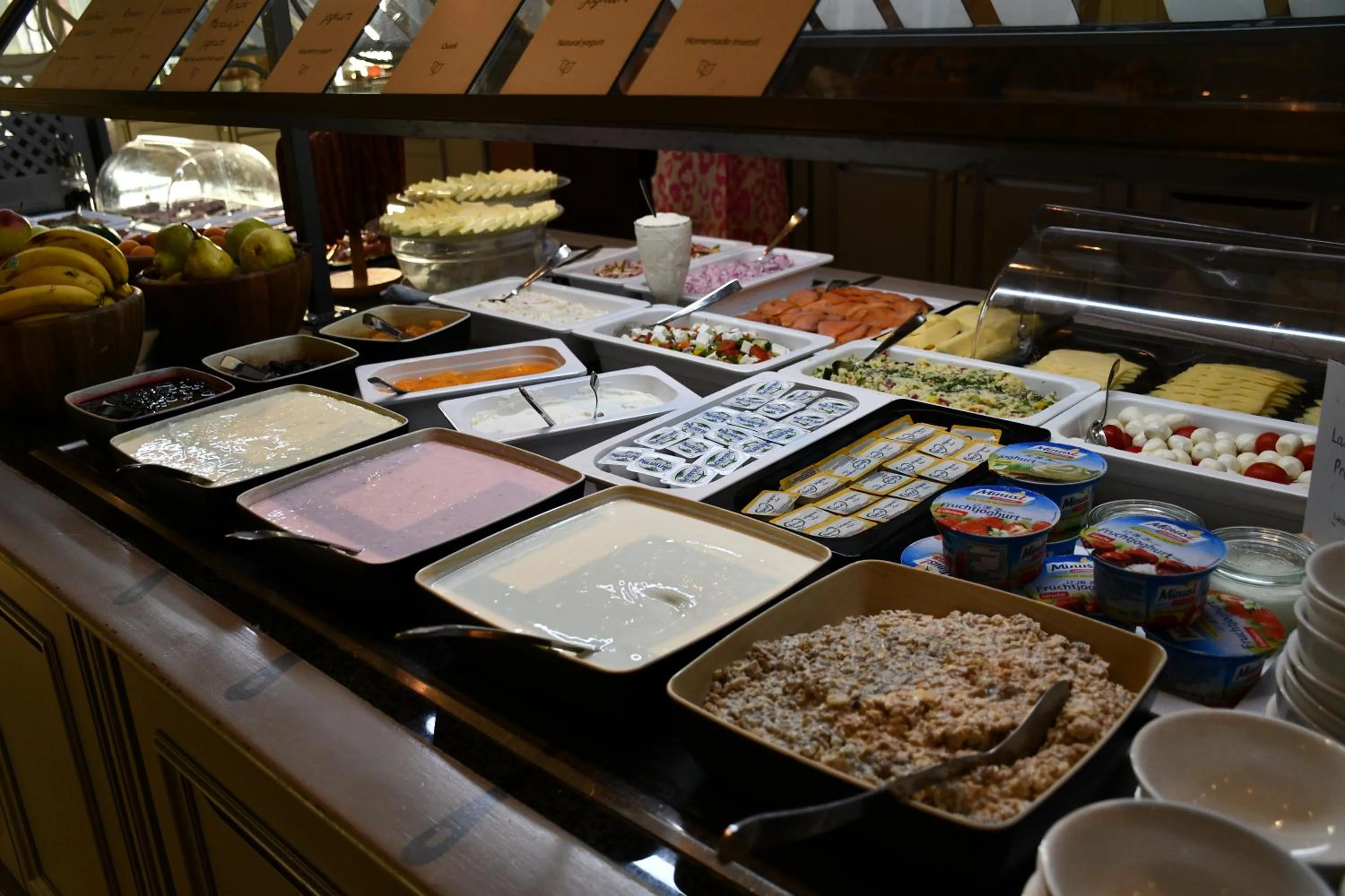 Breakfast in Schwarzwald Wellnesshotel SAIGERHÖH I Spa Golf & Wandern über dem Titisee