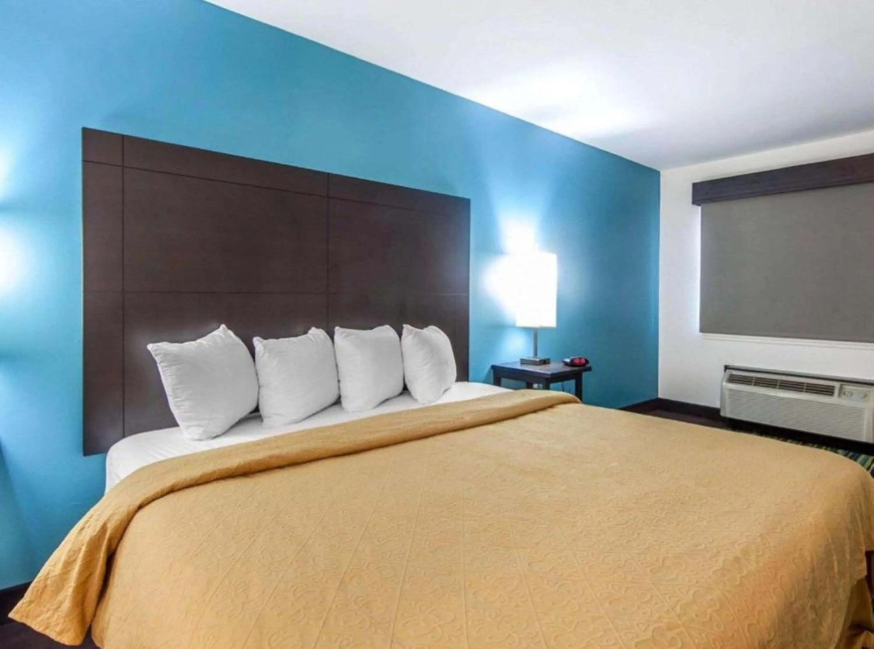 Bedroom, Bed in Quality Inn & Suites Jasper - Kimball