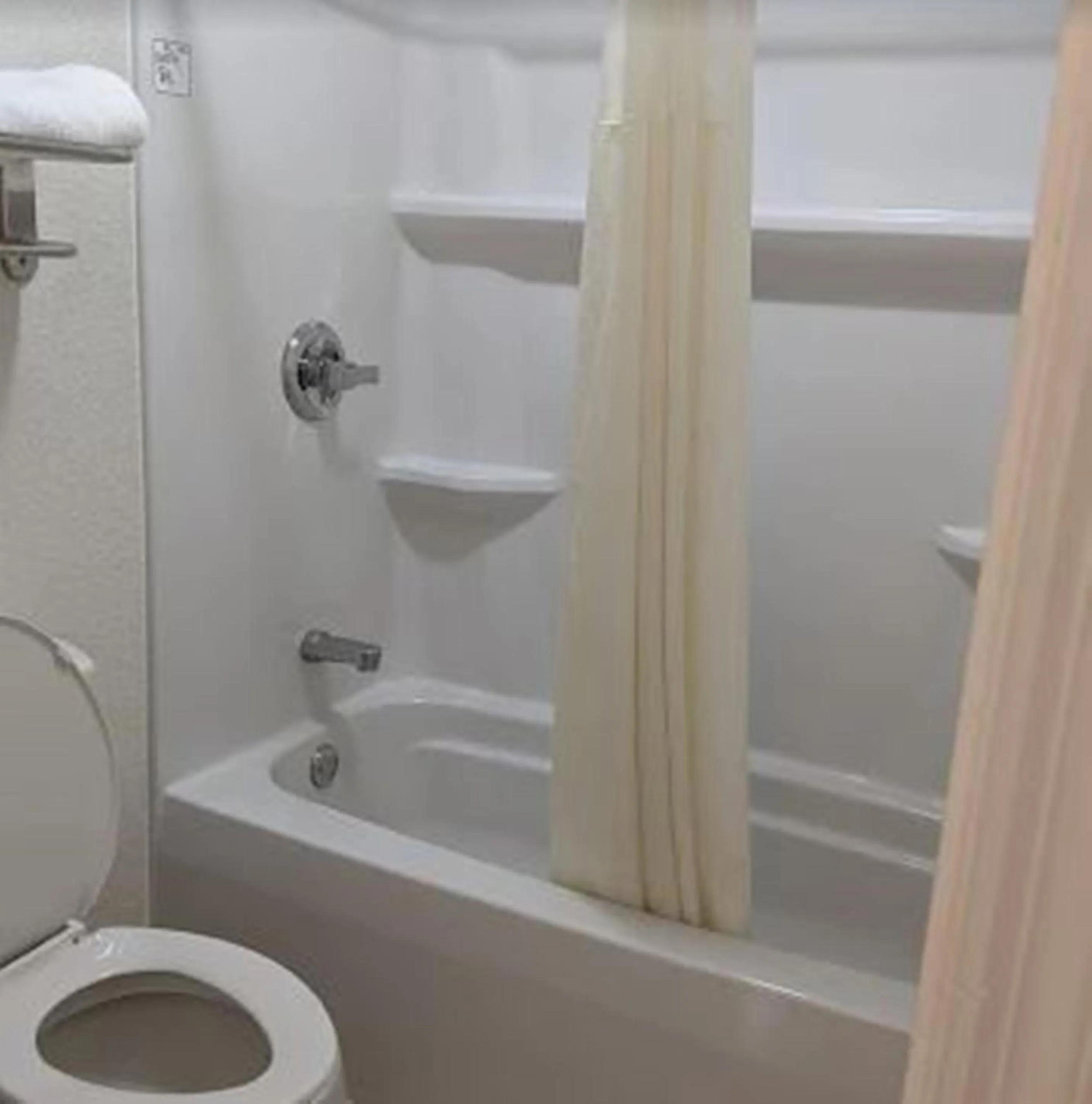 Bathroom in Quality Inn & Suites Jasper - Kimball