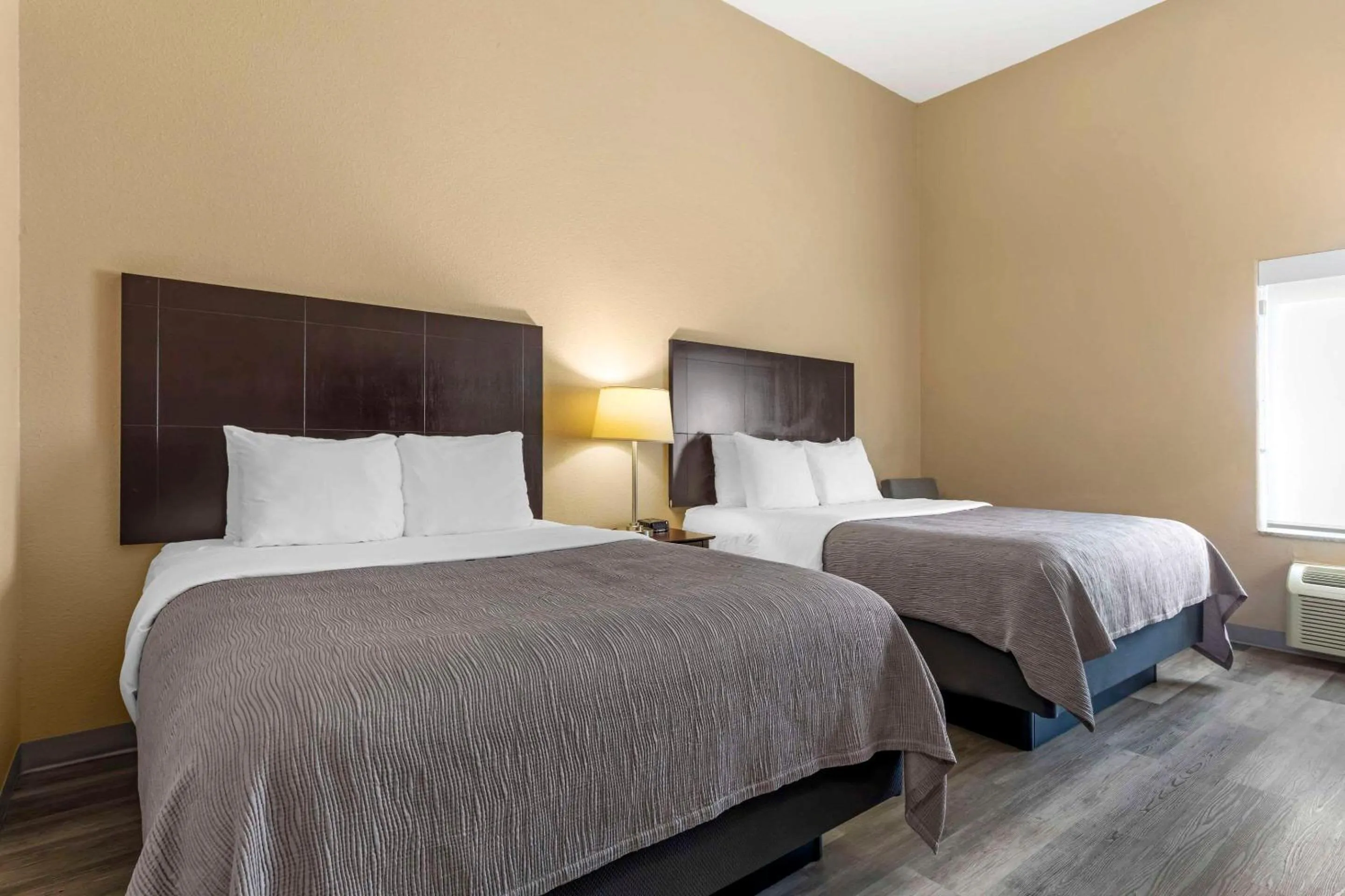 Bedroom, Bed in Quality Inn and Suites Groesbeck