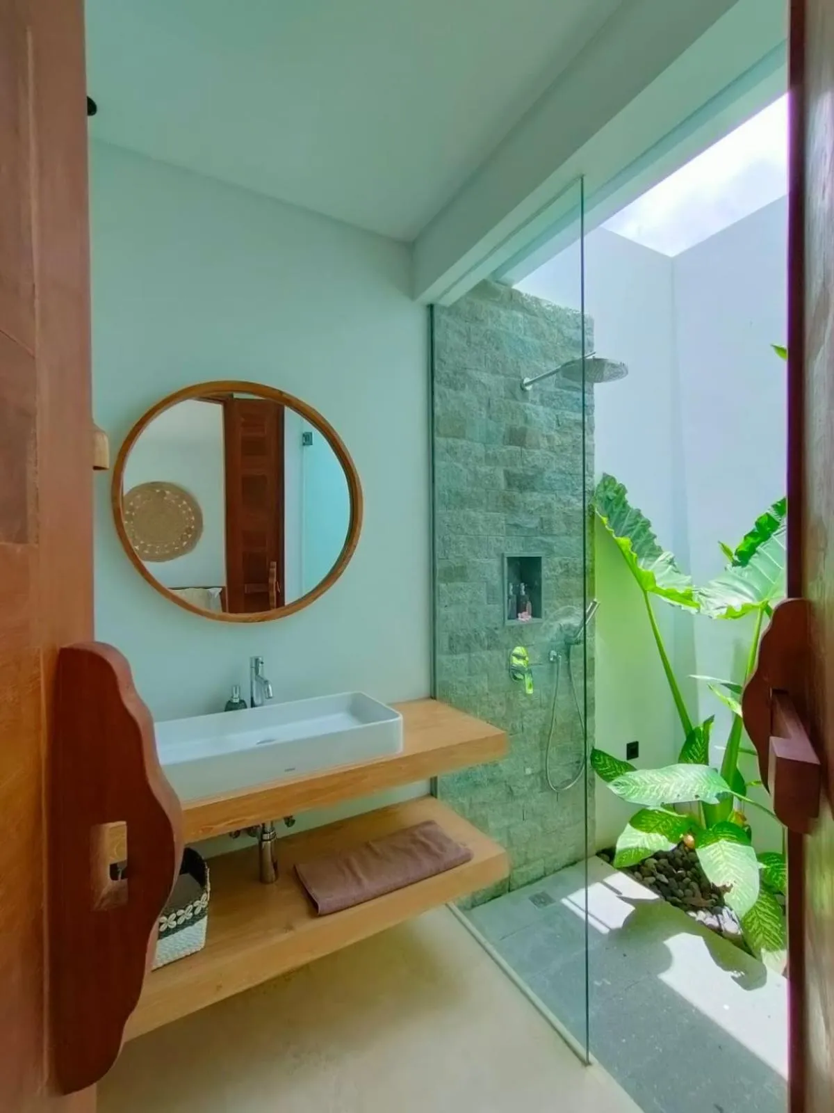 Shower in Kalea Villas