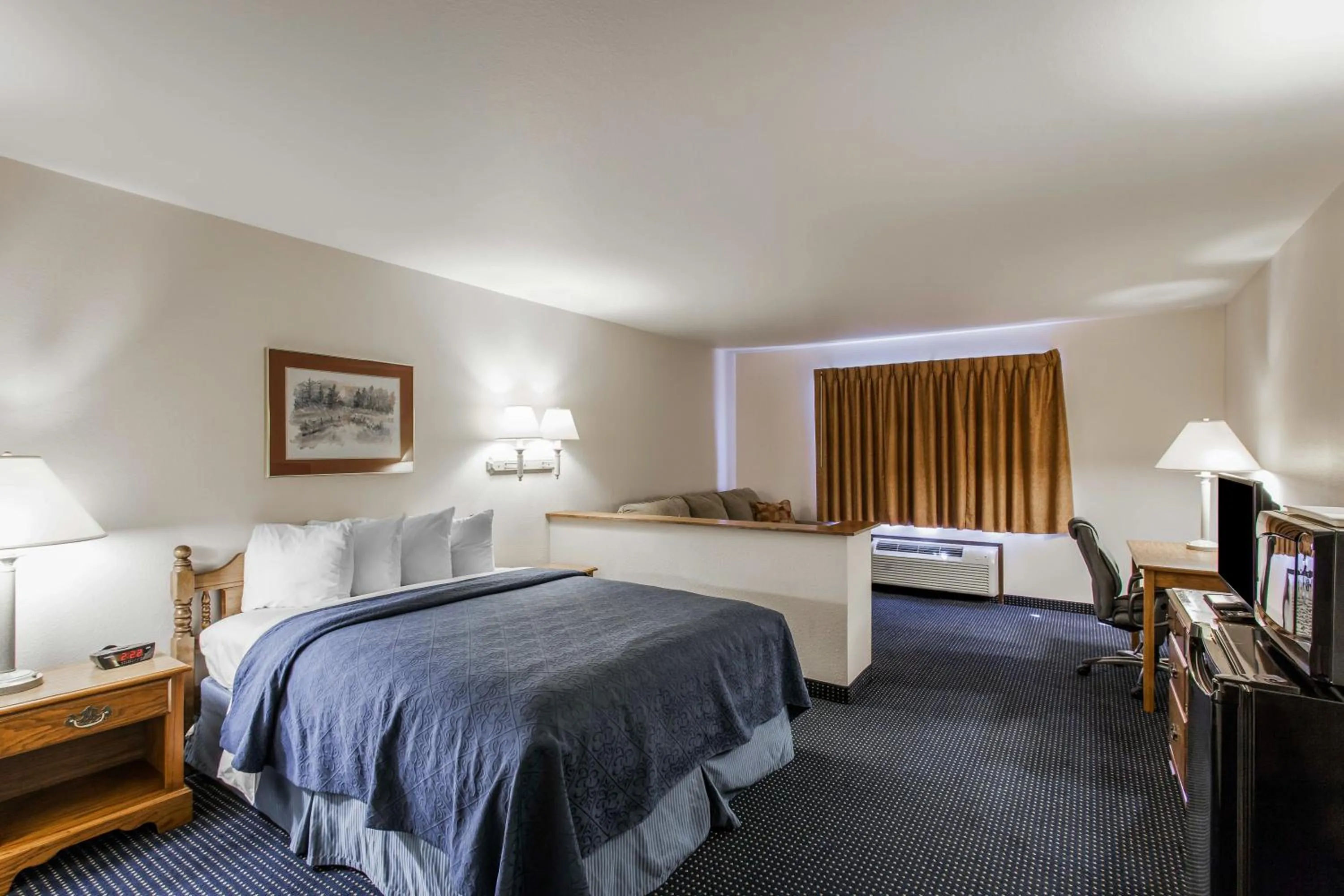 Photo of the whole room, Bed in Quality Inn & Suites Goldendale