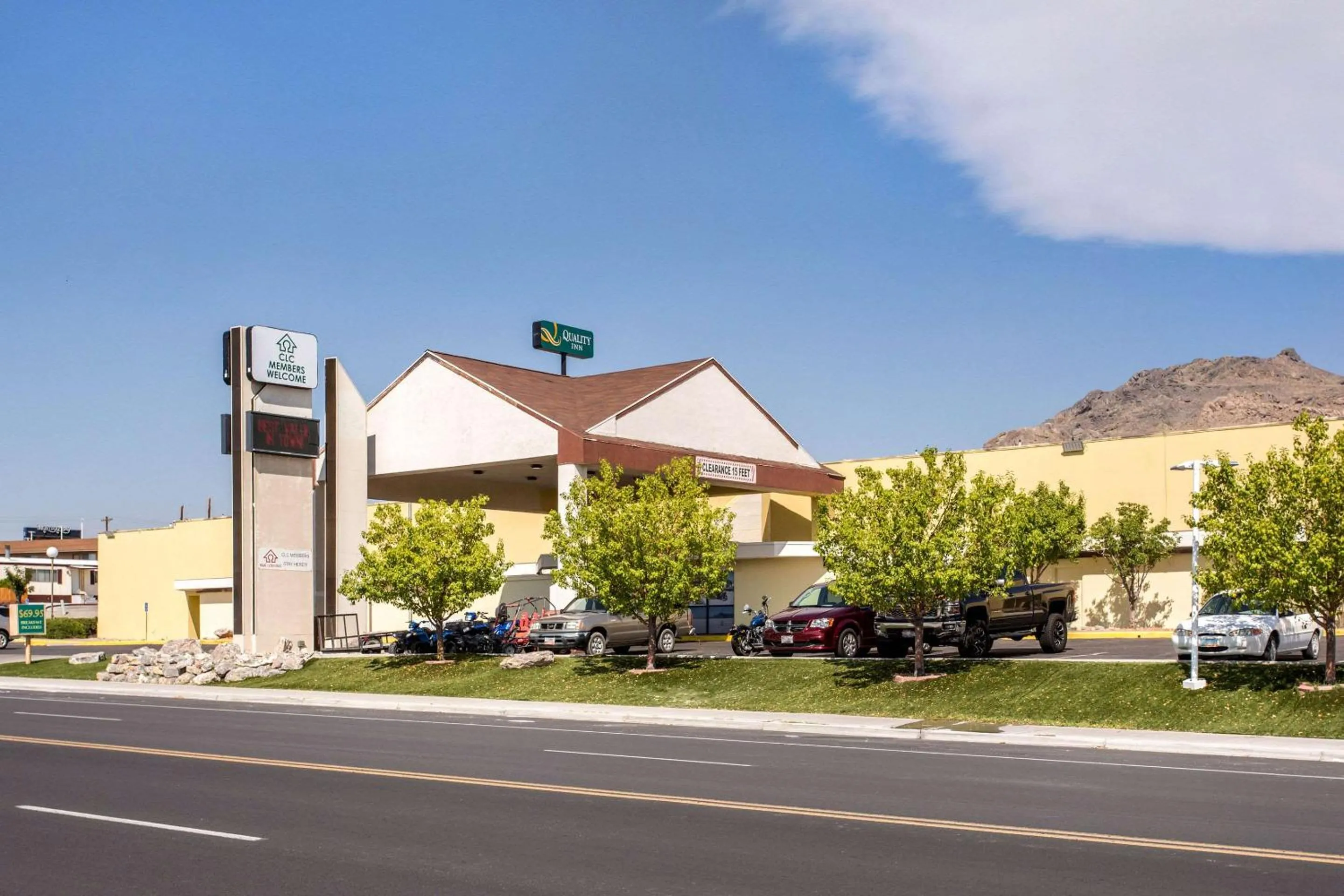 Property building in Quality Inn Stateline
