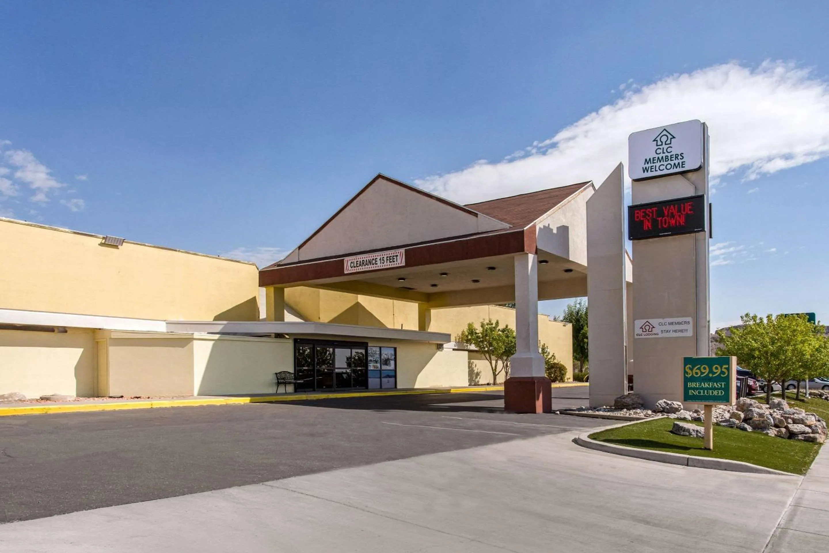 Property building in Quality Inn Stateline