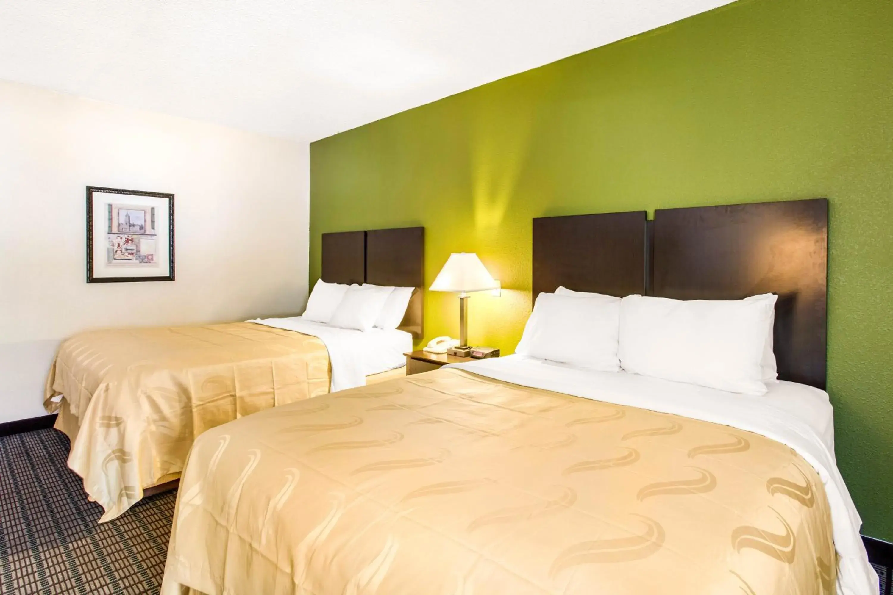 Quadruple Room with Two King Beds - Non Smoking/Exterior Hall in Quality Inn Stateline Quadruple Room with Two King Beds - Non Smoking/Exterior Hall in Quality Inn Stateline