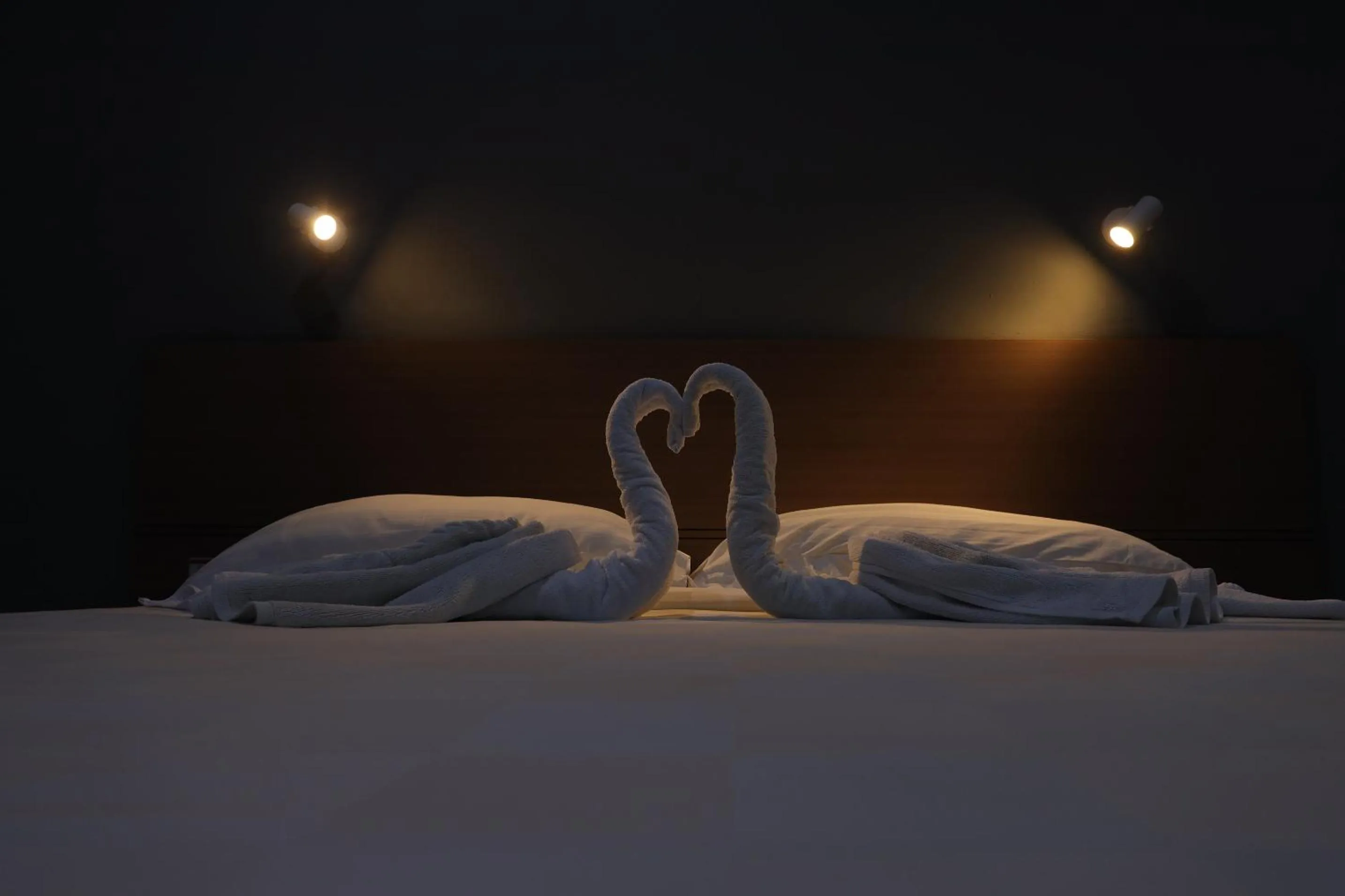 Bed in Jambuluwuk Mansion Pakubuwono