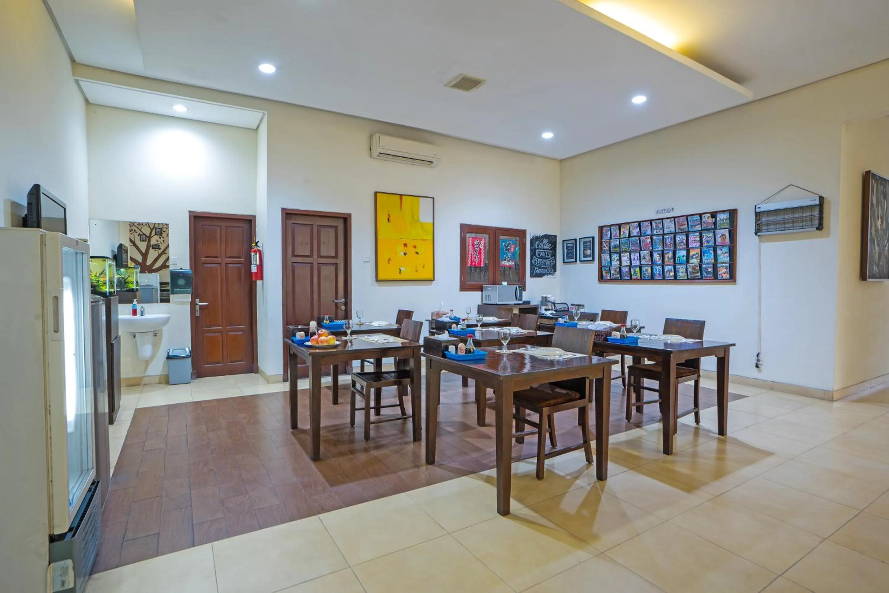 Dining area in Jambuluwuk Mansion Pakubuwono