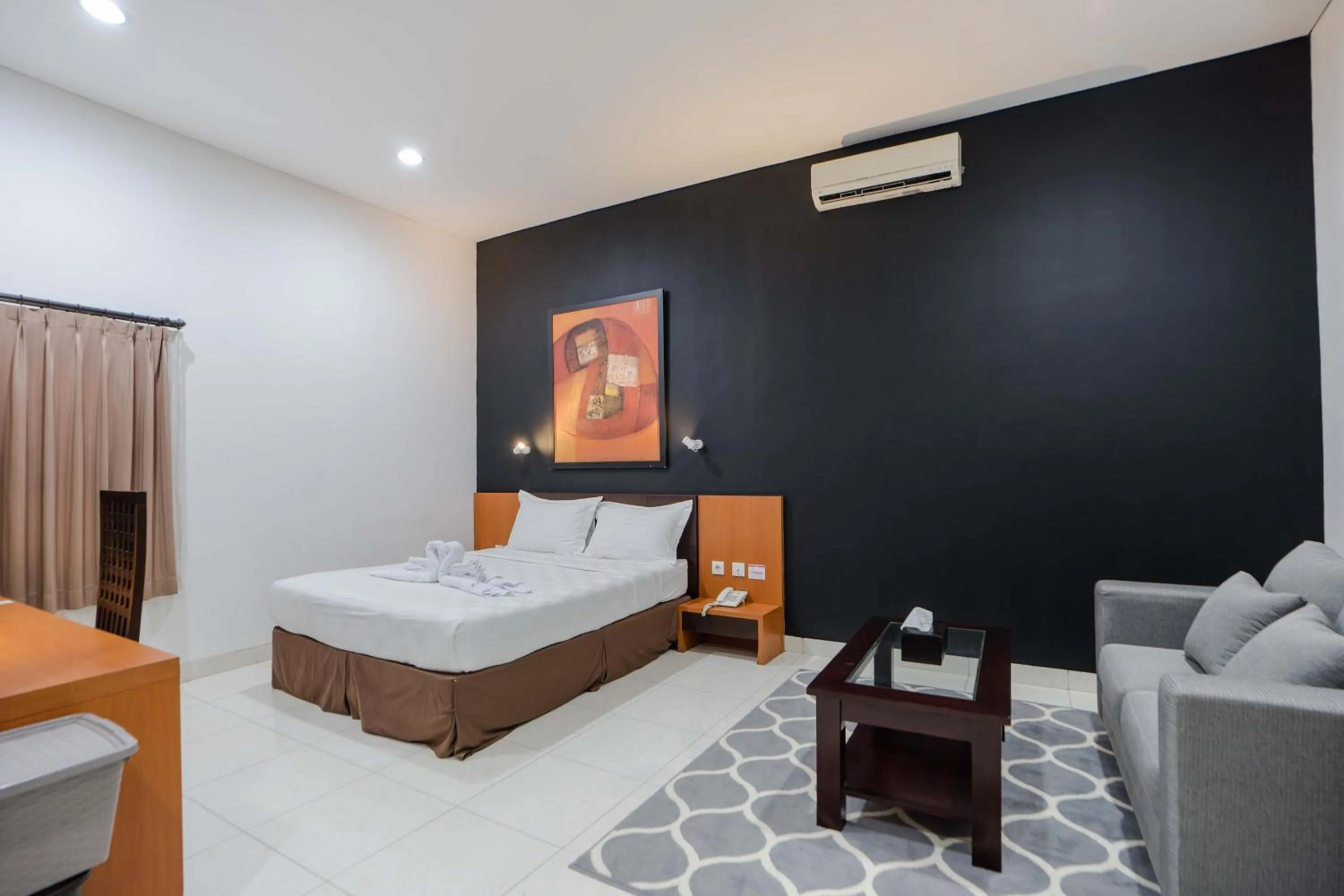 Bedroom, Bed in Jambuluwuk Heritage Menteng Suites