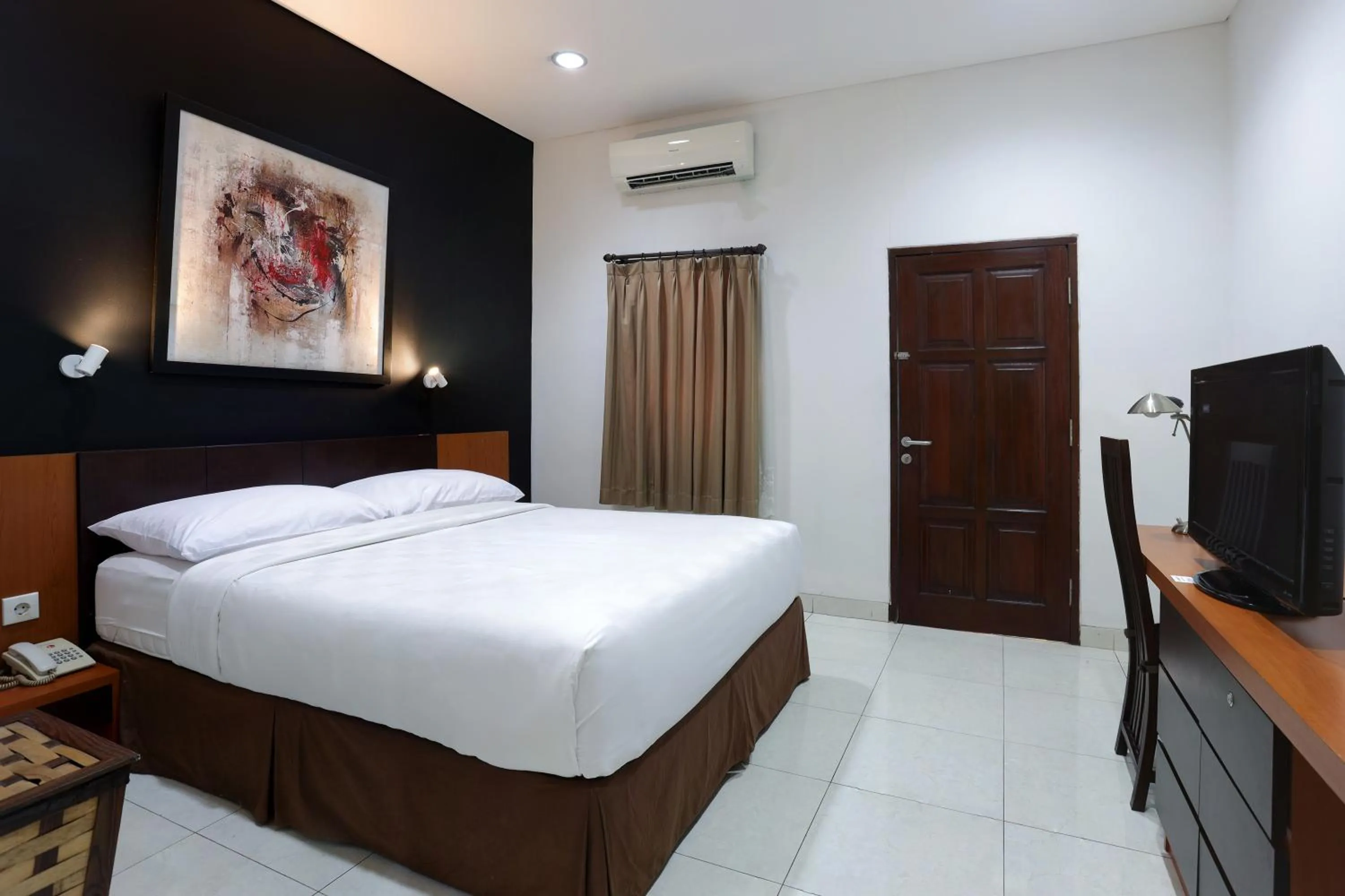 Bedroom, Bed in Jambuluwuk Heritage Menteng Suites