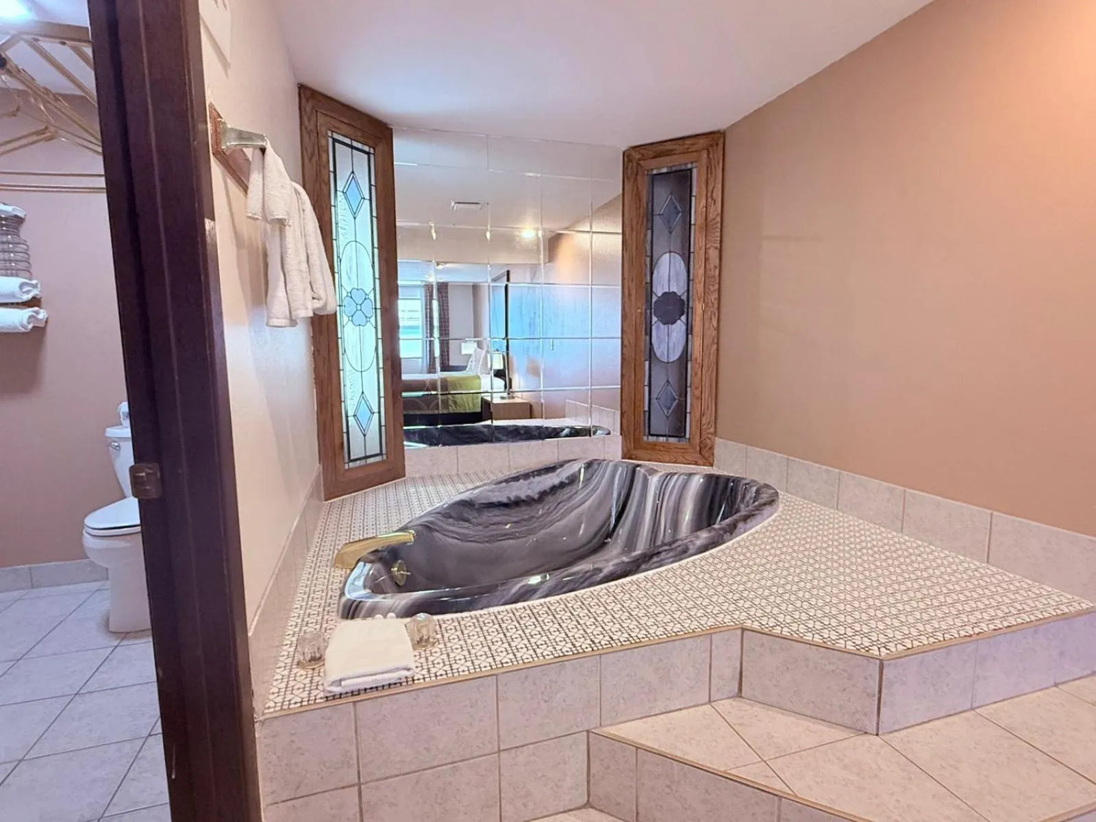 Hot Tub in Hardin Lodge Little Bighorn Battlefield I-90