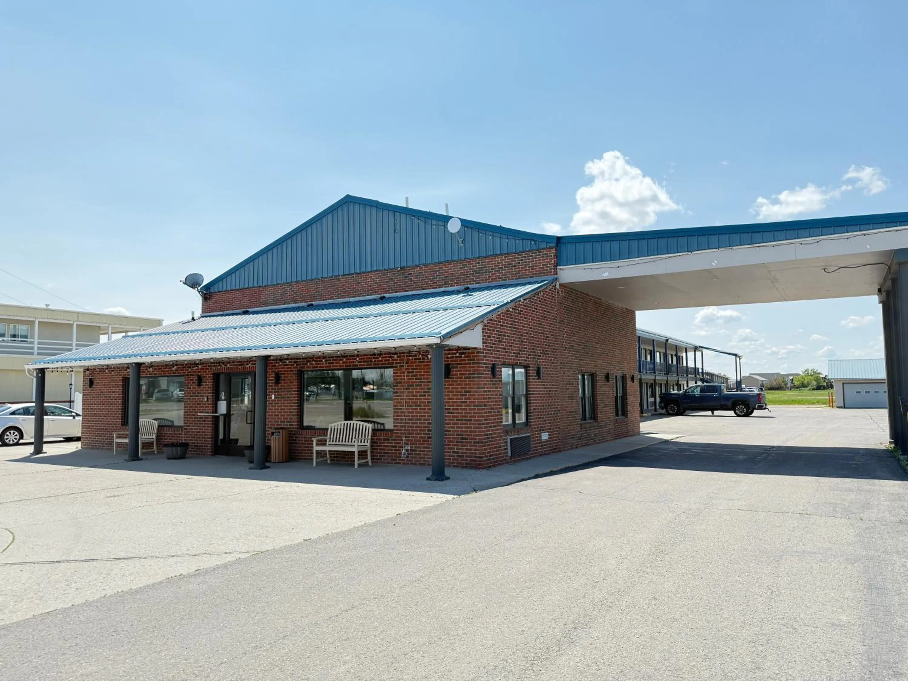 Facade/entrance in Hardin Lodge Little Bighorn Battlefield I-90