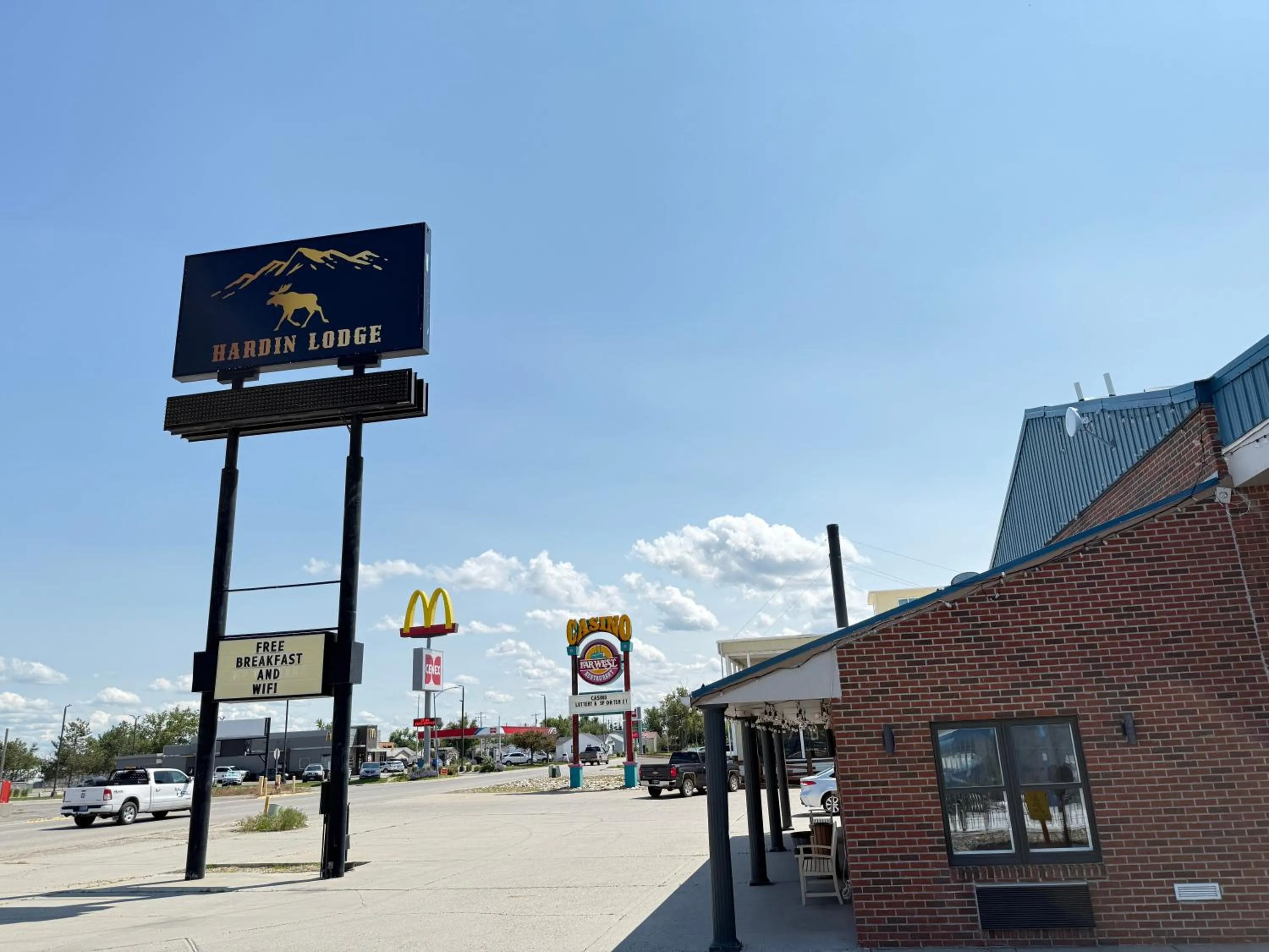 Facade/entrance in Hardin Lodge Little Bighorn Battlefield I-90