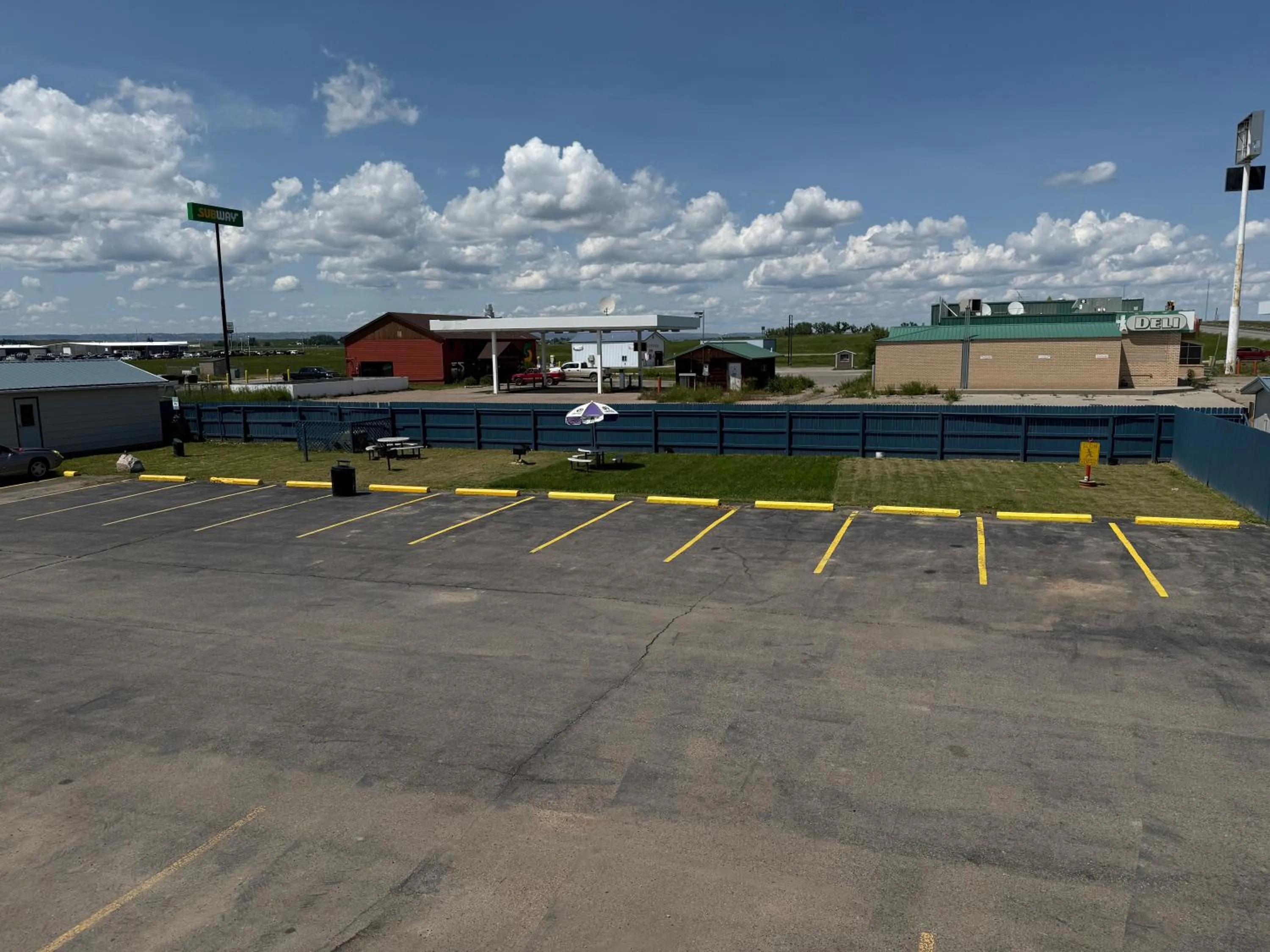 Parking in Hardin Lodge Little Bighorn Battlefield I-90