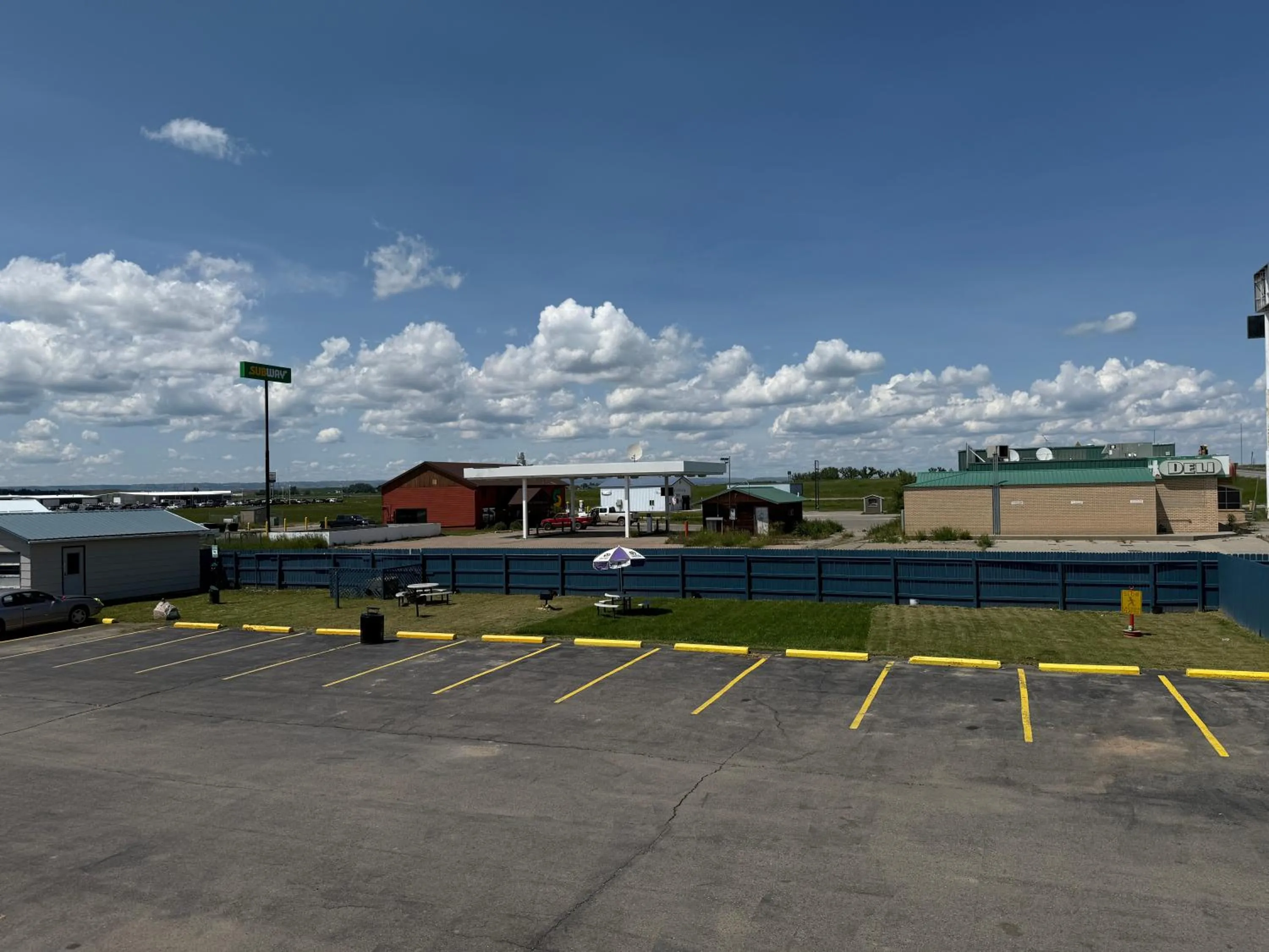 Parking in Hardin Lodge Little Bighorn Battlefield I-90