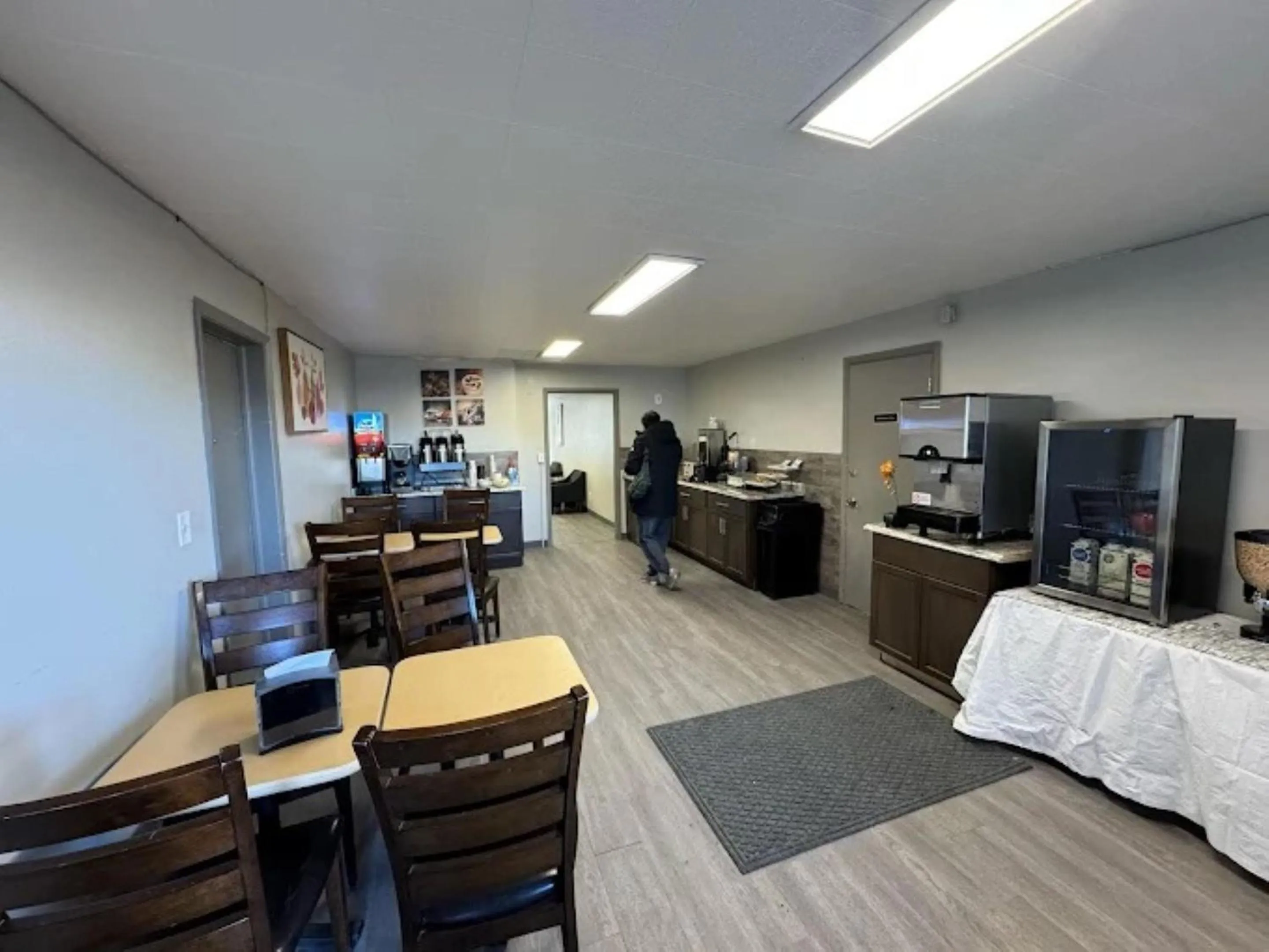 Breakfast in Hardin Lodge Little Bighorn Battlefield I-90