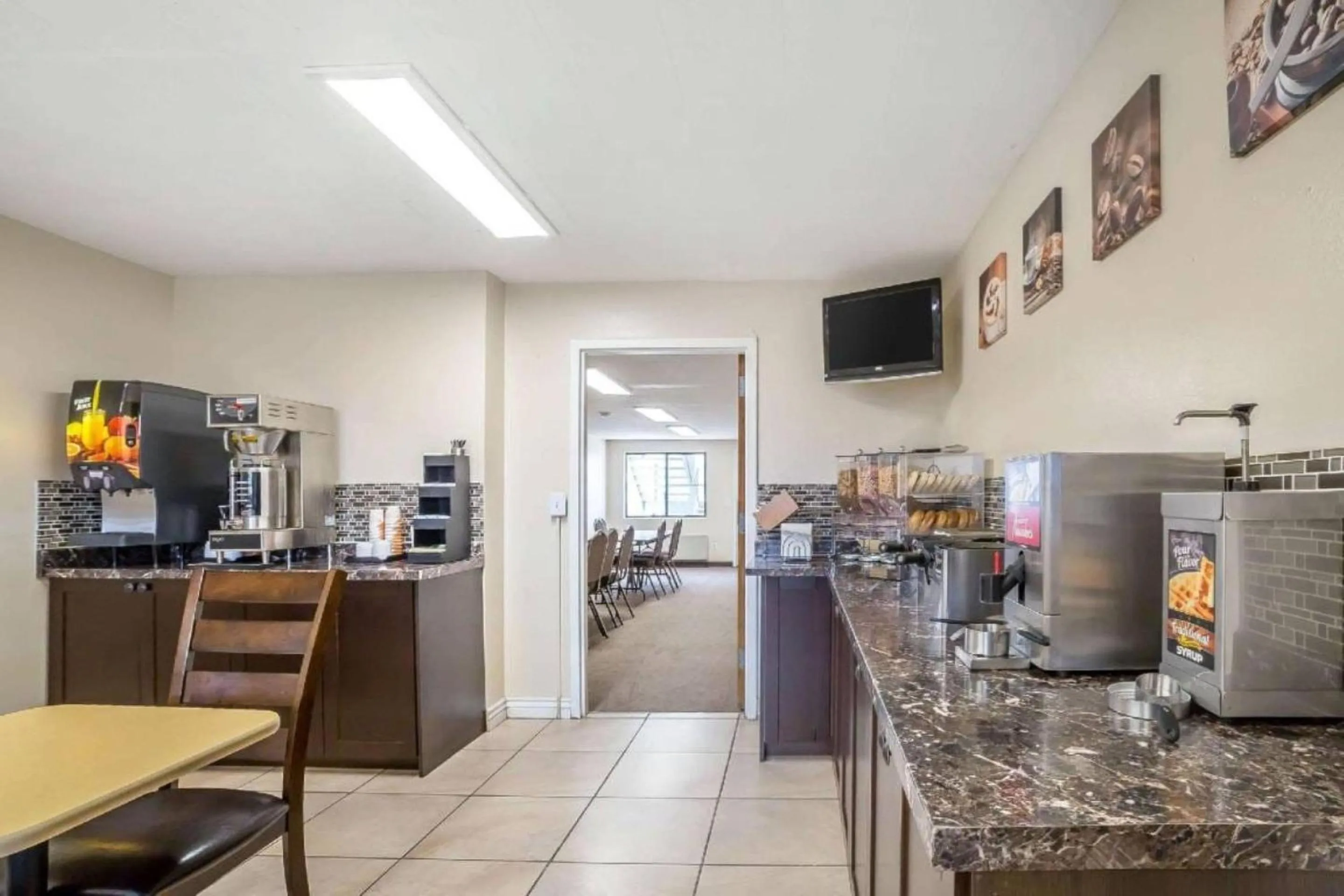 Breakfast in Hardin Lodge Little Bighorn Battlefield I-90