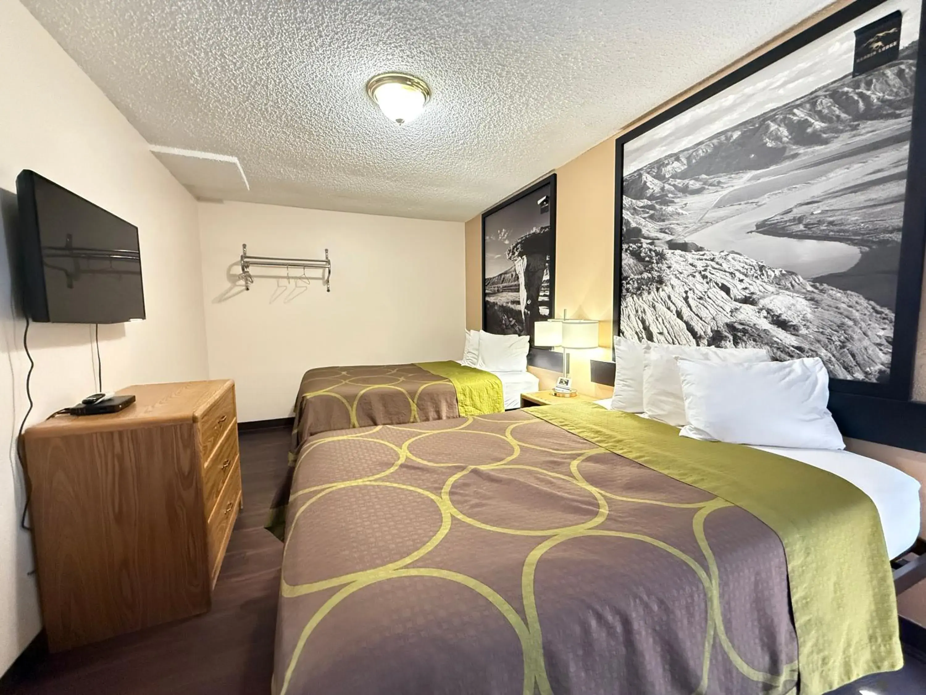 2 Full Beds Non-Smoking in Hardin Lodge By Capital O Little Bighorn Battlefield I-90 2 Full Beds Non-Smoking in Hardin Lodge By Capital O Little Bighorn Battlefield I-90