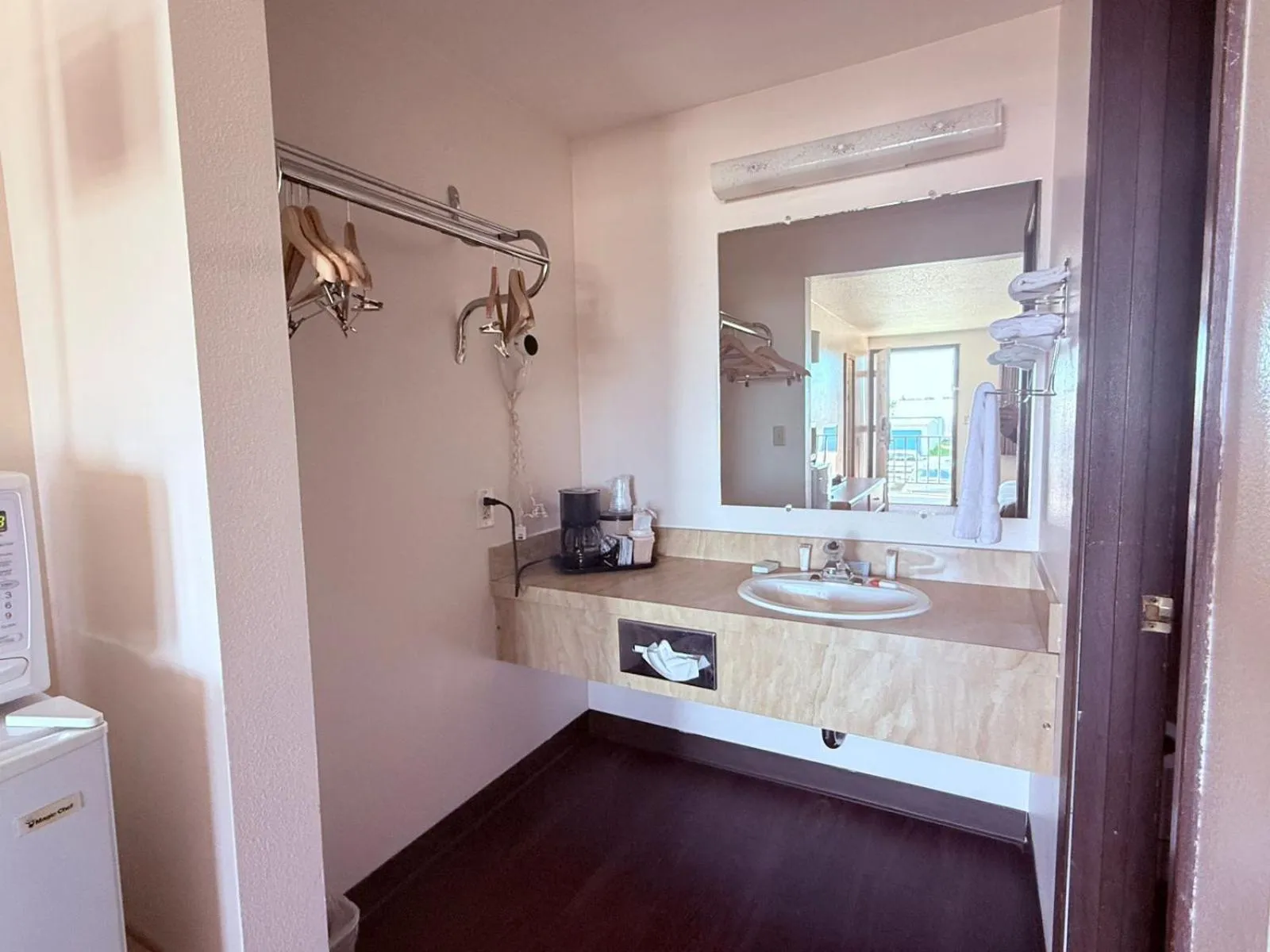 Bathroom in Hardin Lodge Little Bighorn Battlefield I-90