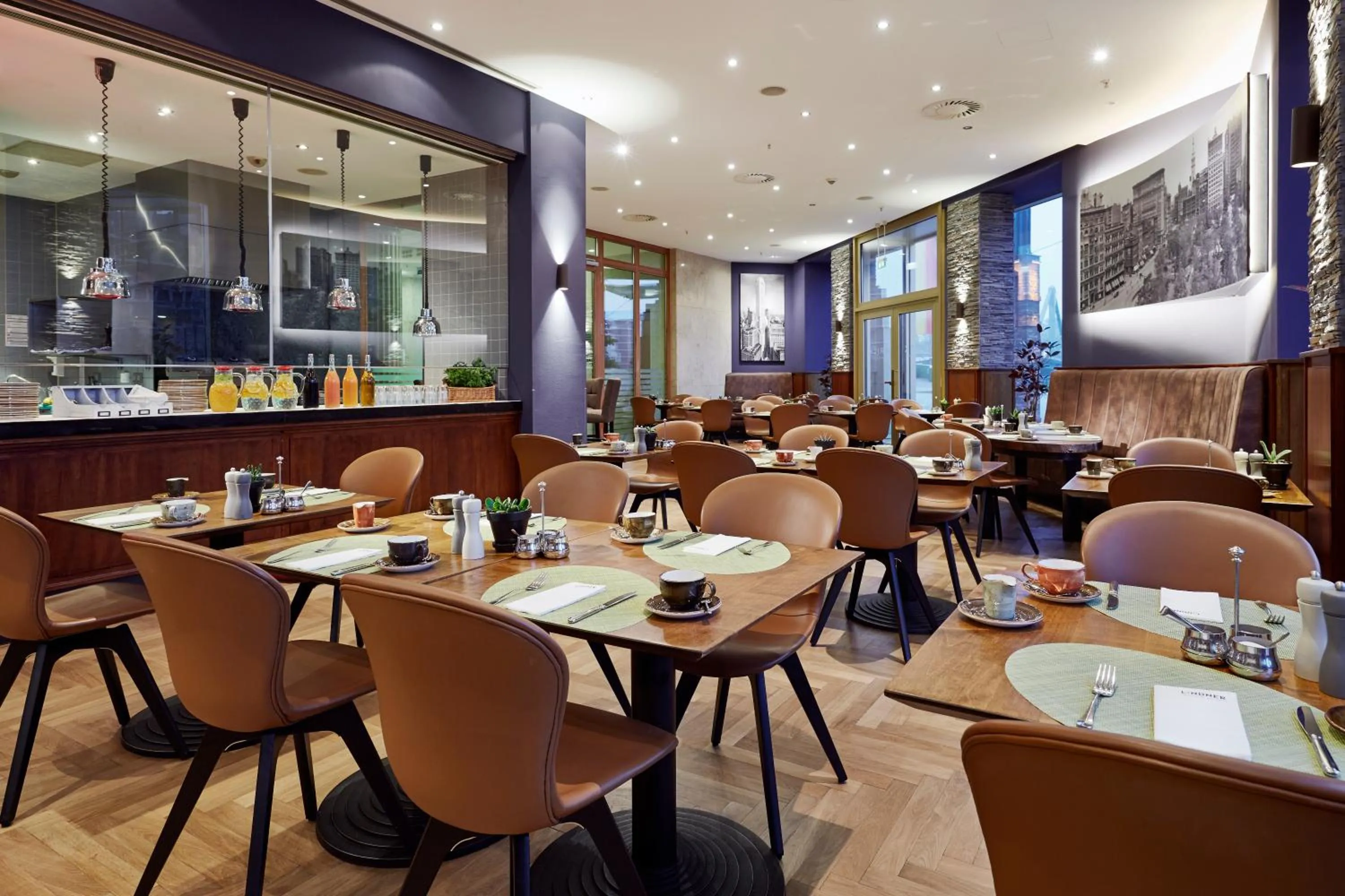 Restaurant/places to eat in Lindner Hotel Frankfurt Main Plaza, part of JdV by Hyatt