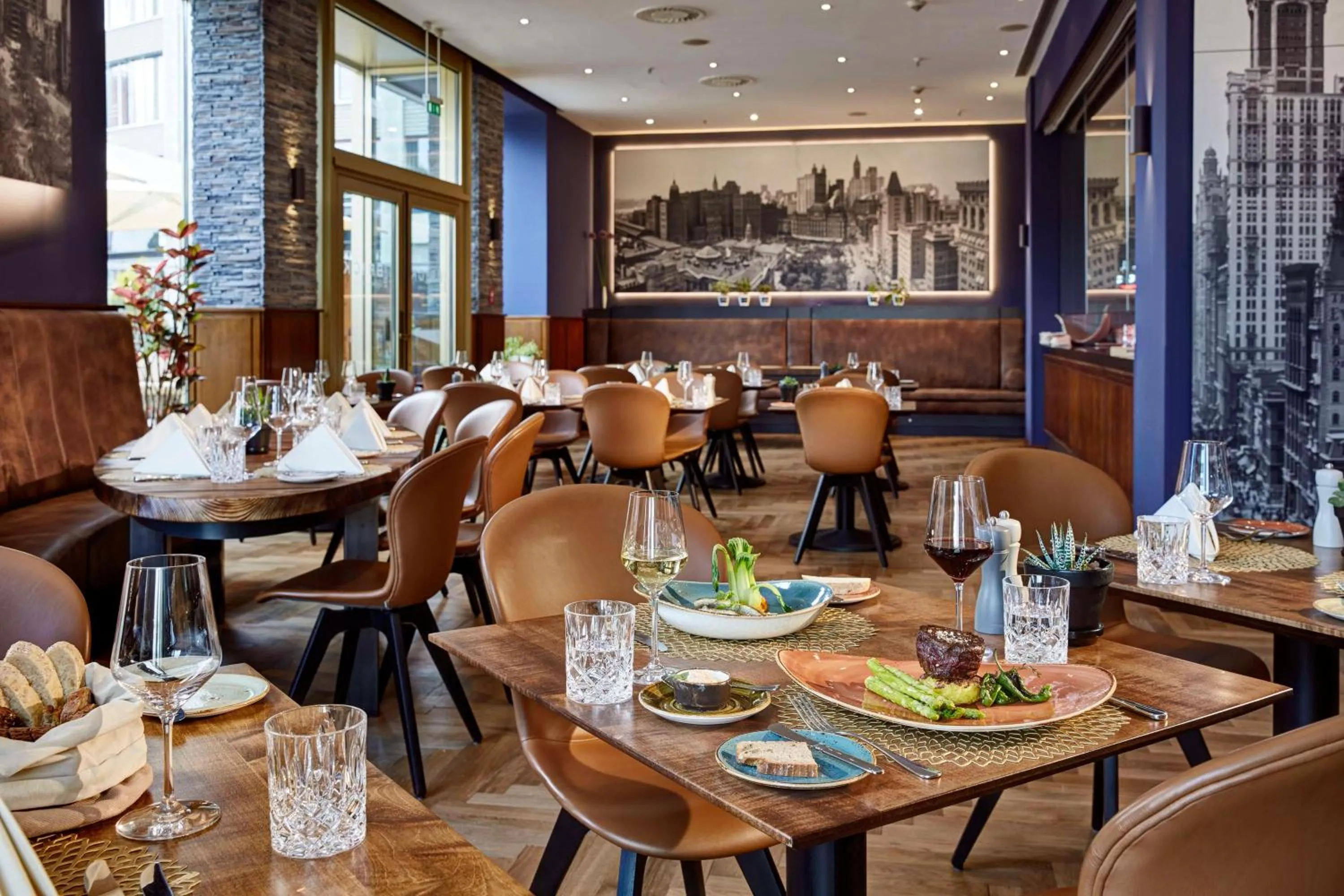 Restaurant/places to eat in Lindner Hotel Frankfurt Main Plaza, part of JdV by Hyatt