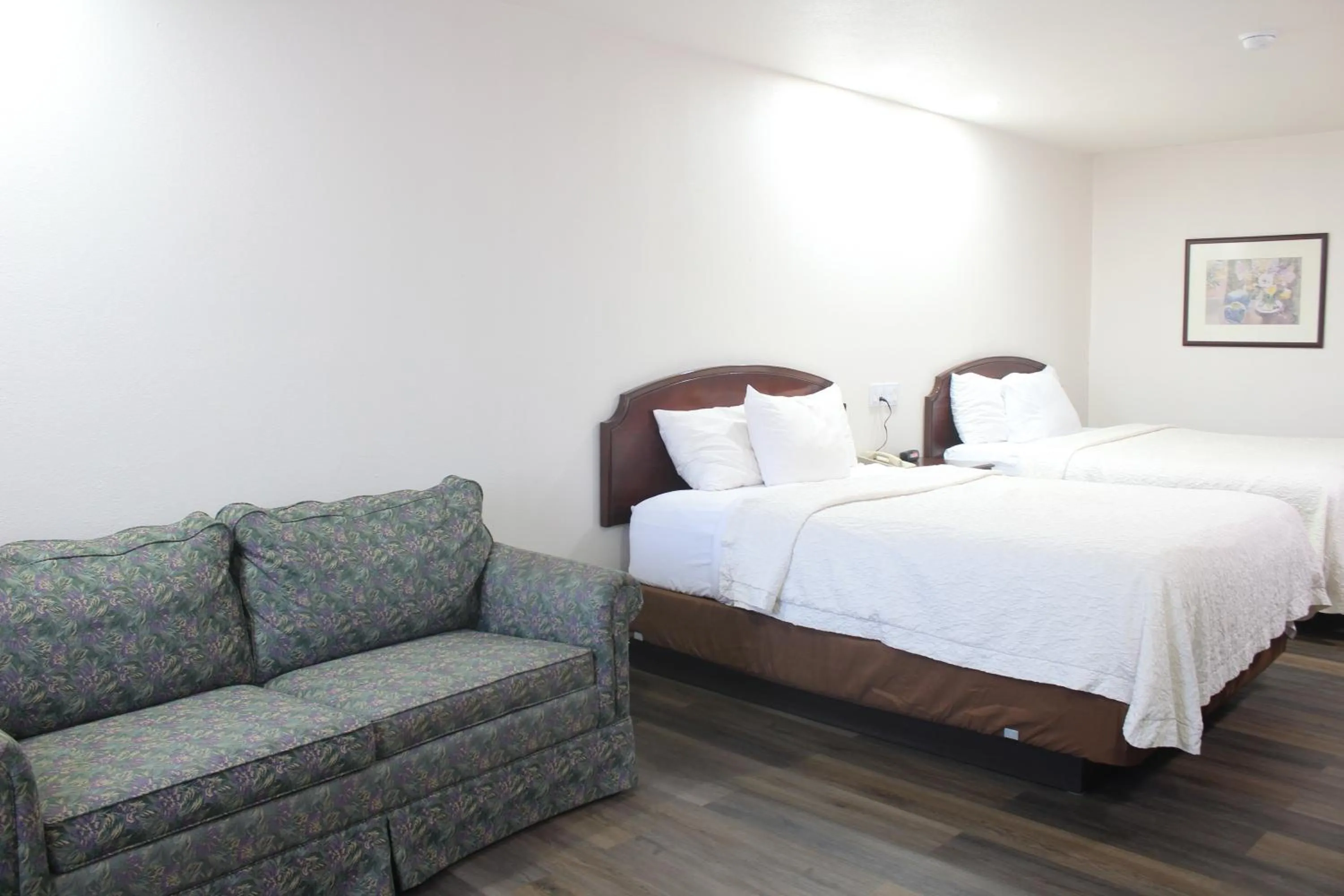 Bed in Rodeway Inn Tucumcari