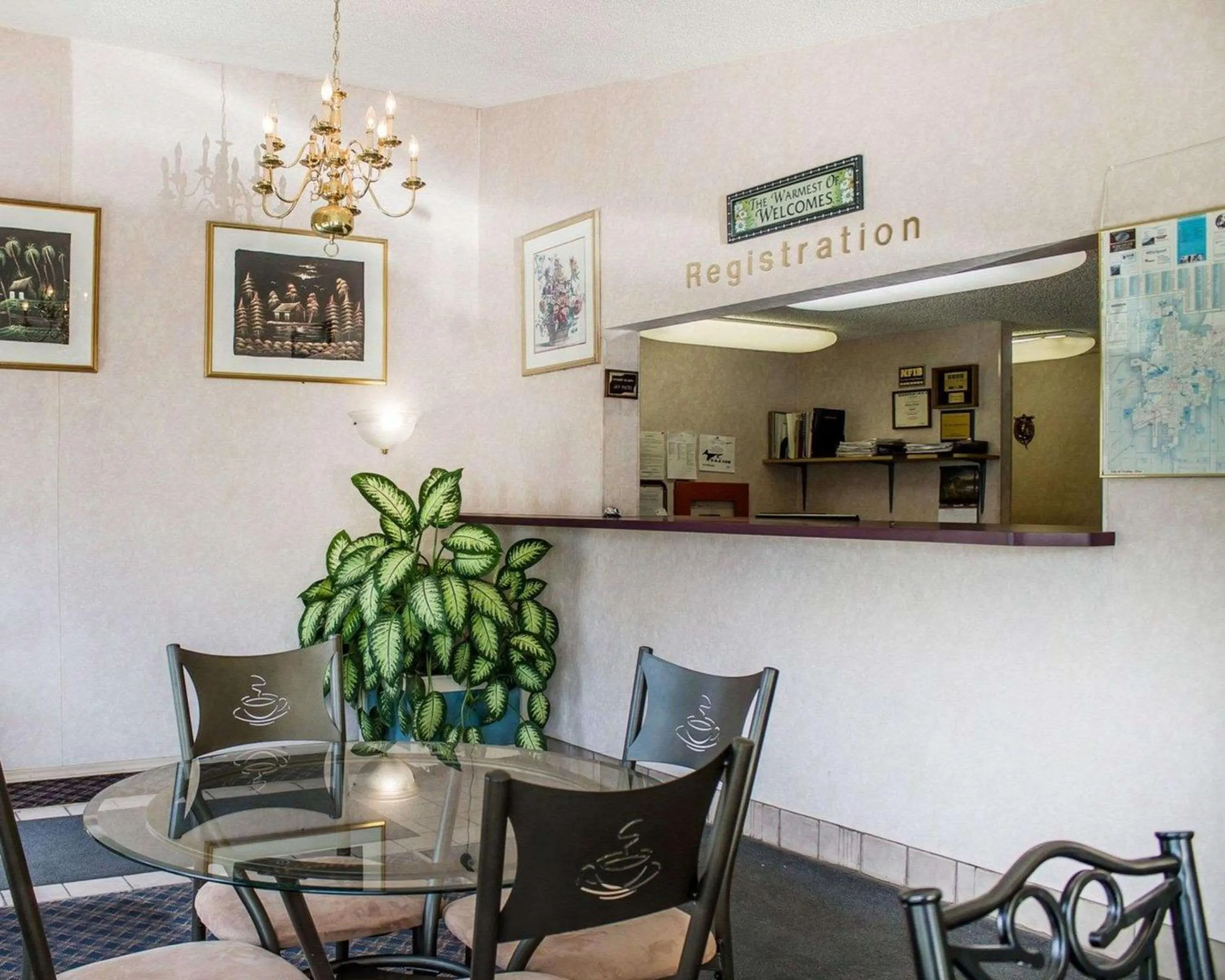 Lobby or reception in Rodeway Inn Findlay University Area