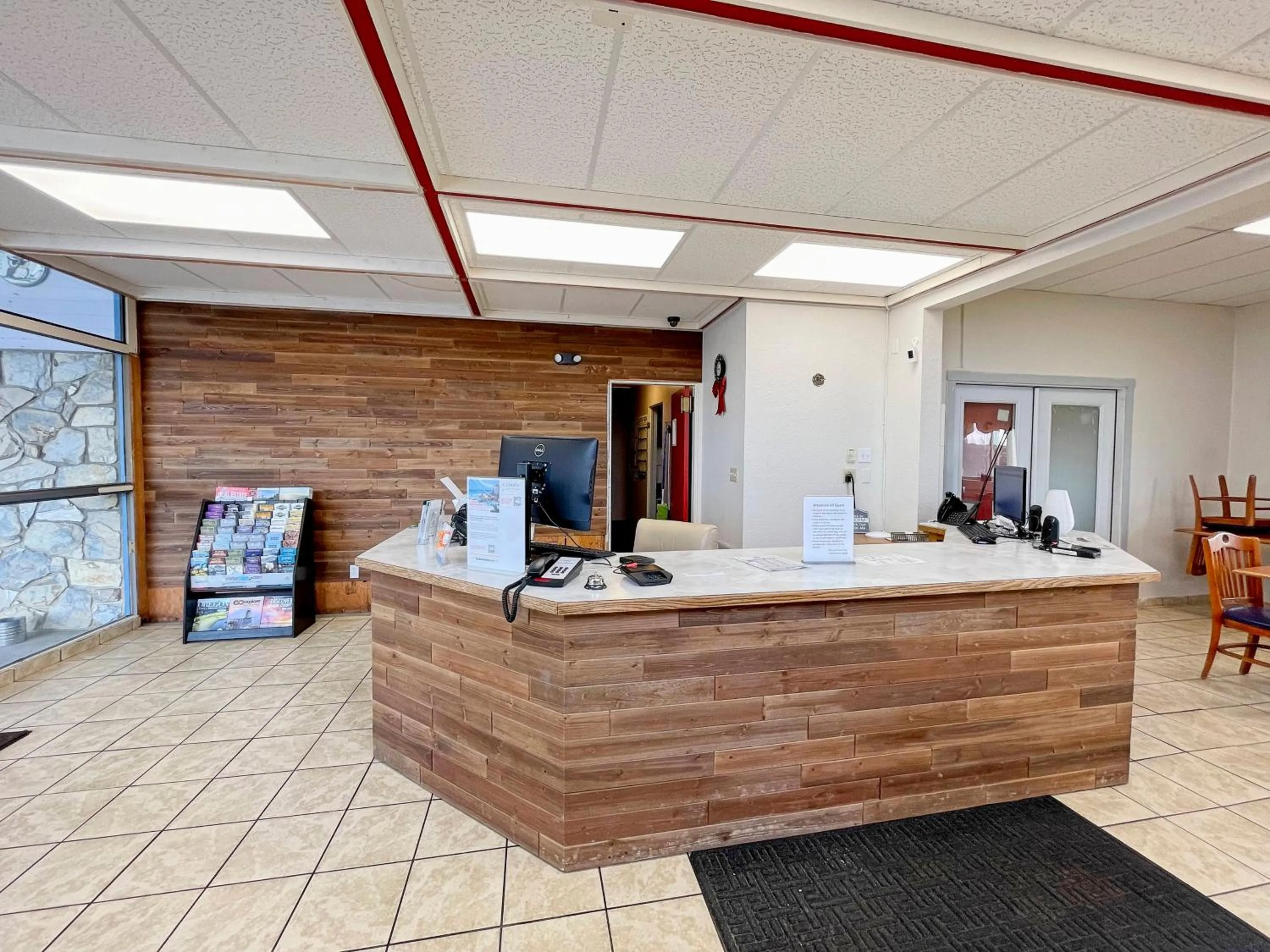 Lobby or reception in Rodeway Inn Boardman - Hermiston