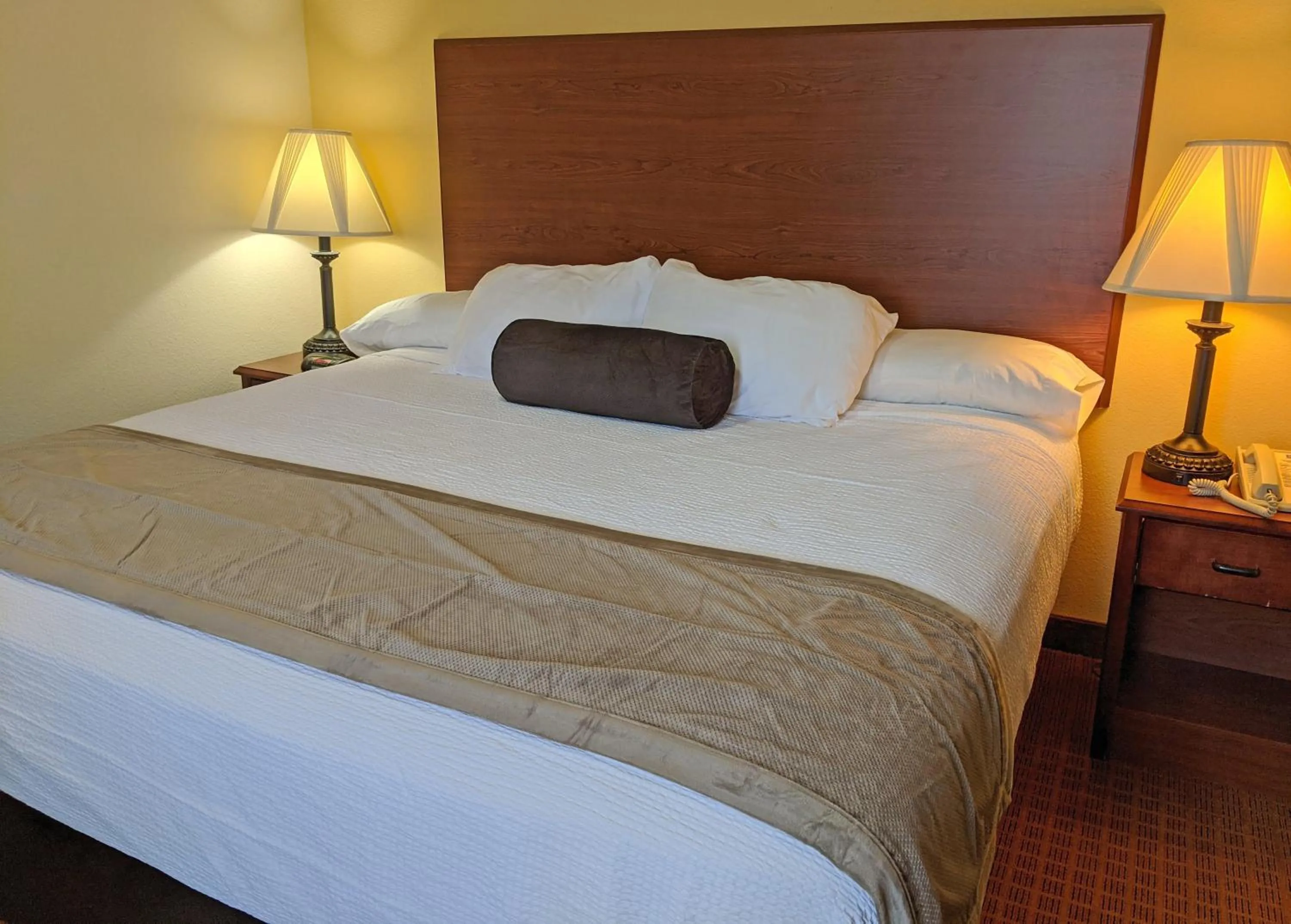 Bedroom in Rodeway Inn & Suites Hoisington