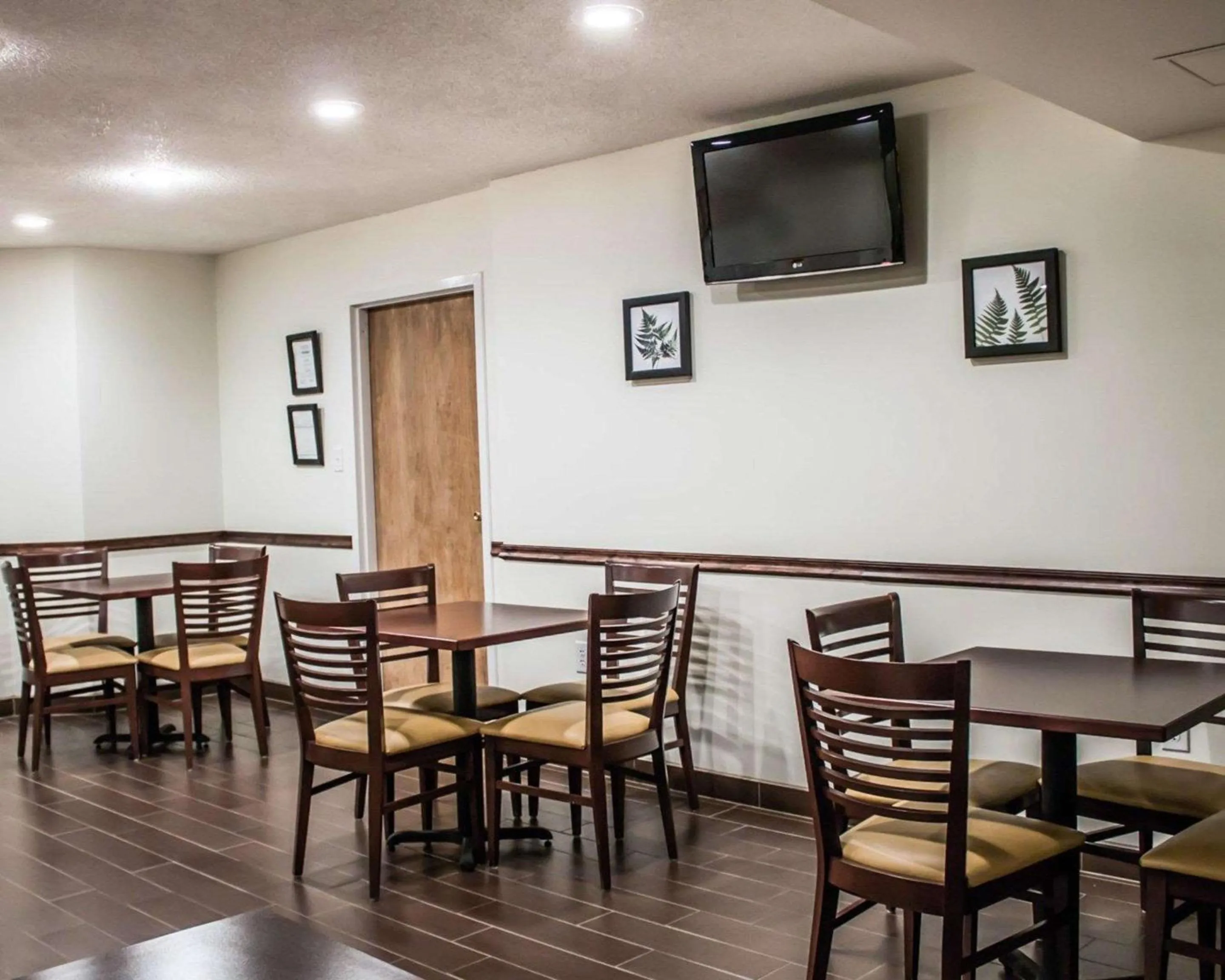 Restaurant/places to eat in Sleep Inn Summersville - New River Gorge Area