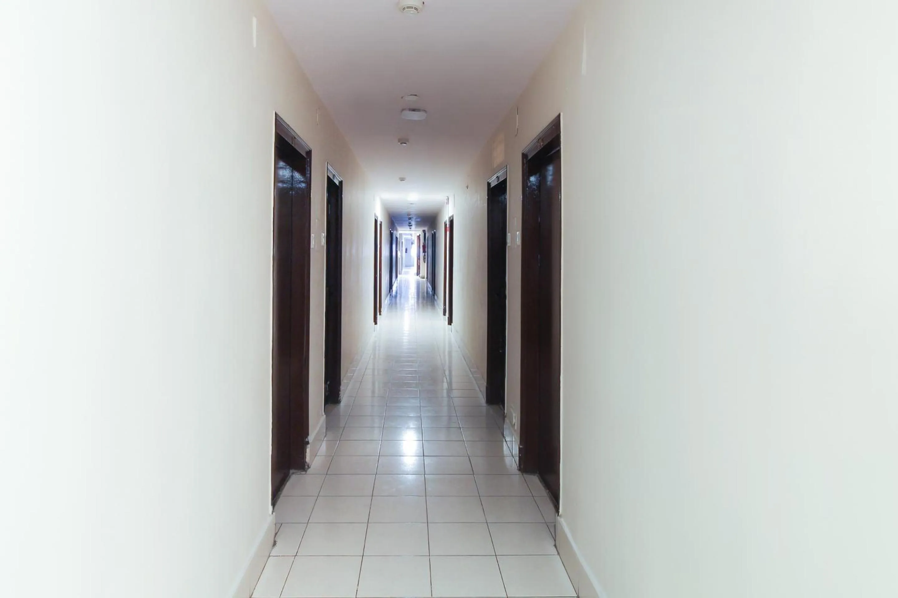 Lobby or reception in Hotel O Regal Near Paradise Circle