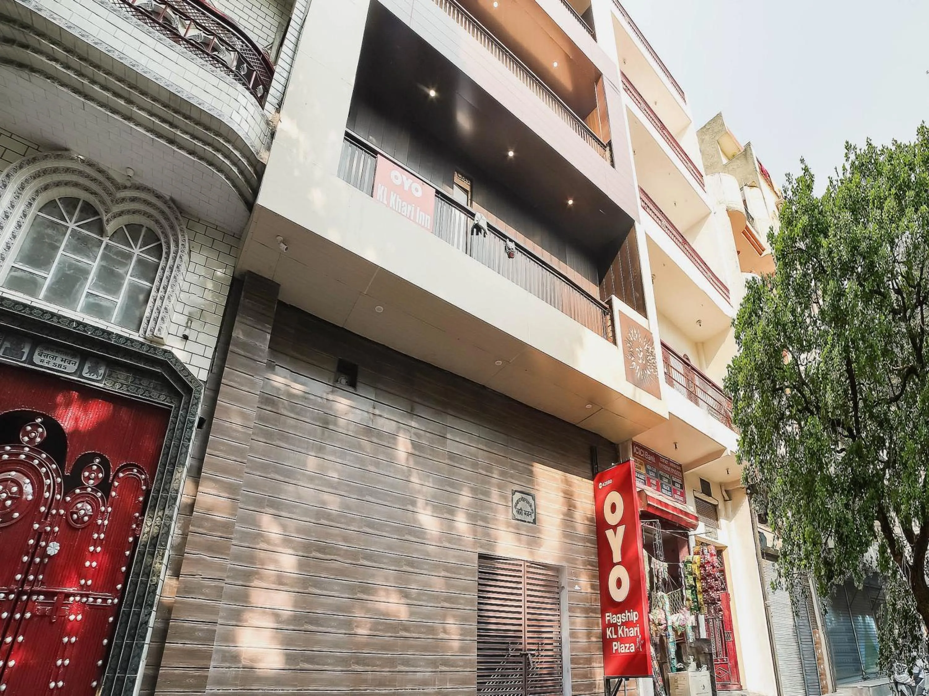 Facade/entrance in OYO Kl Khari Inn