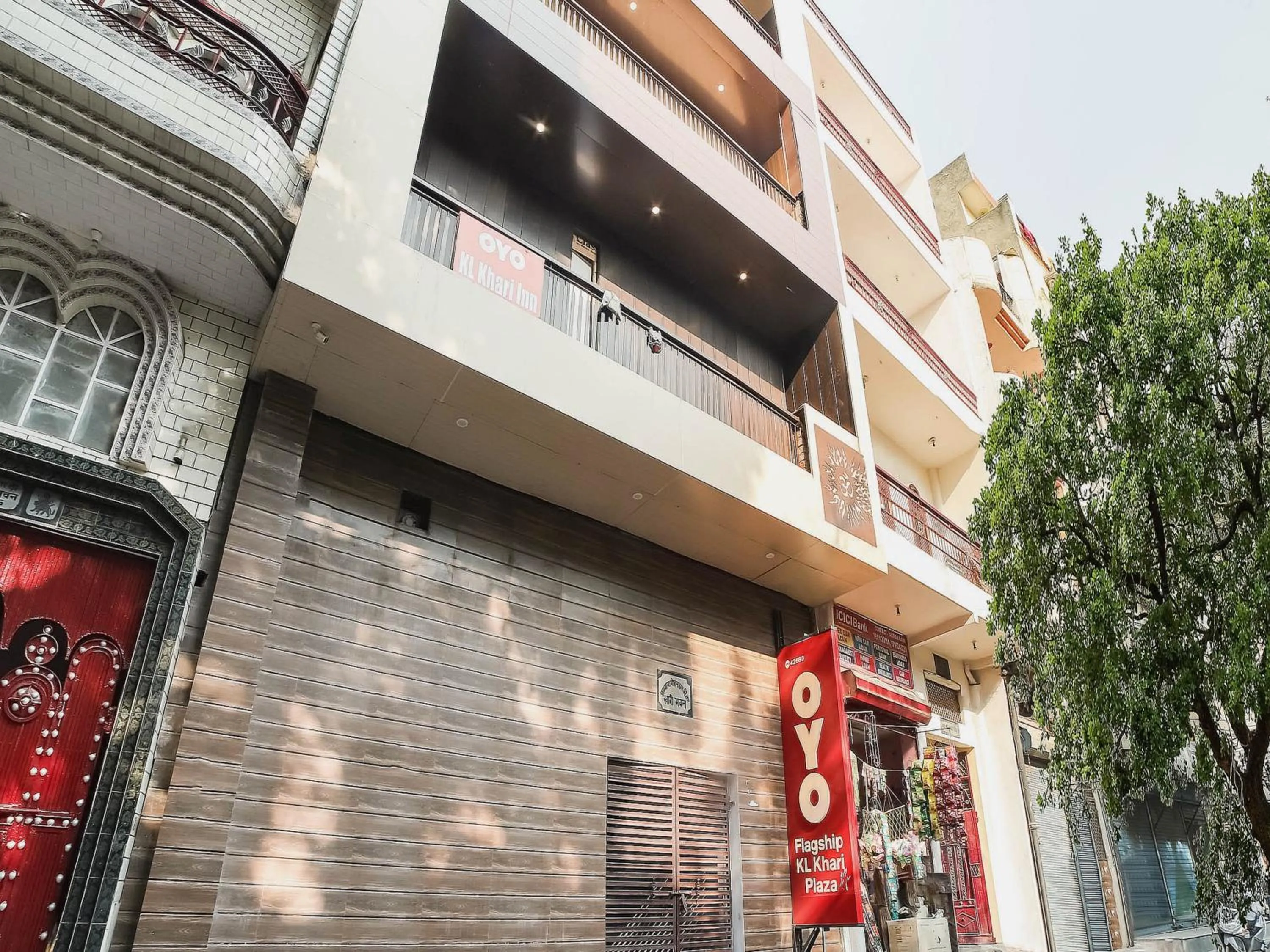 Facade/entrance in OYO Kl Khari Inn