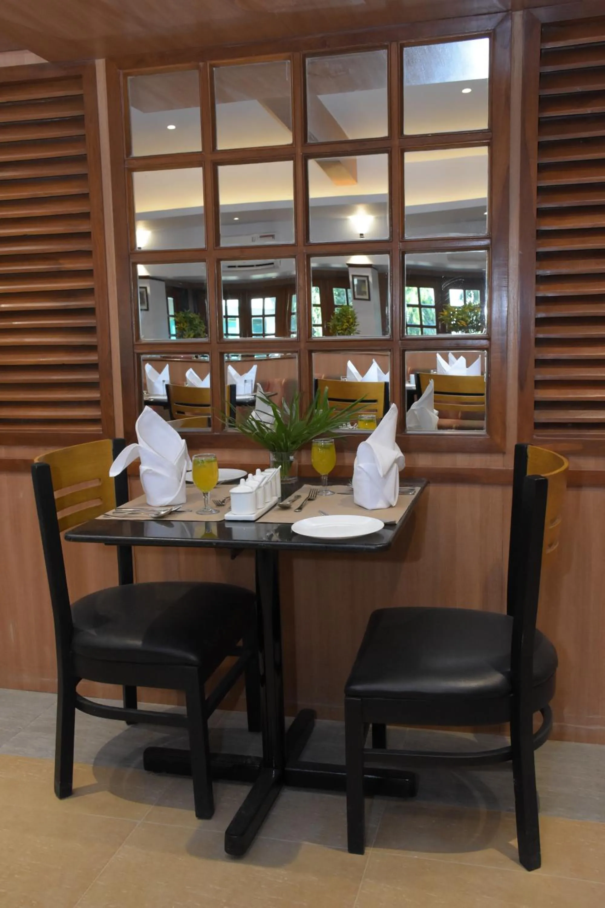 Restaurant/places to eat in The Fern Sardar Sarovar Resort Kevadia, Gujarat, Series by Marriott