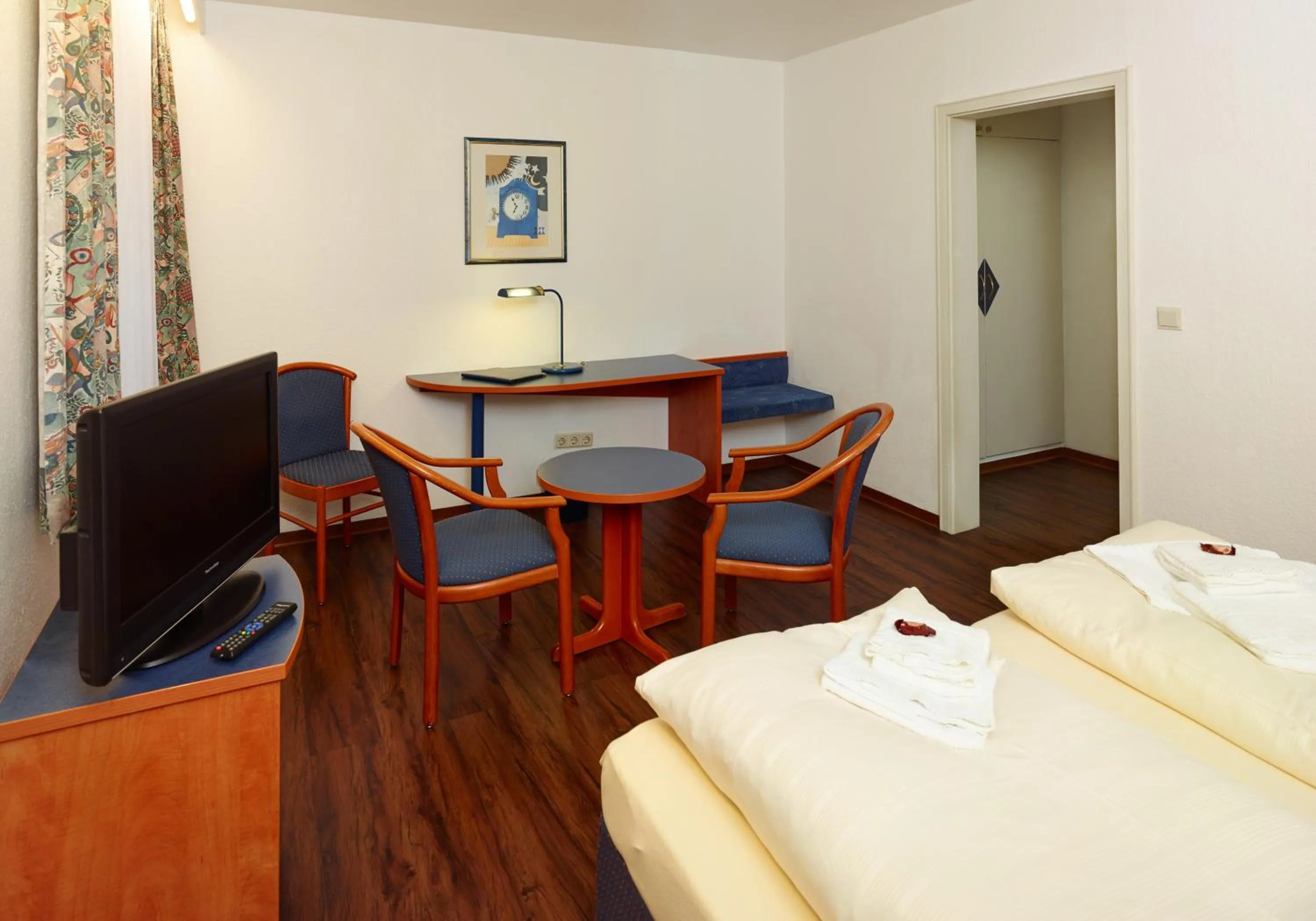 Photo of the whole room, Bed in Hotel Stadt Daun