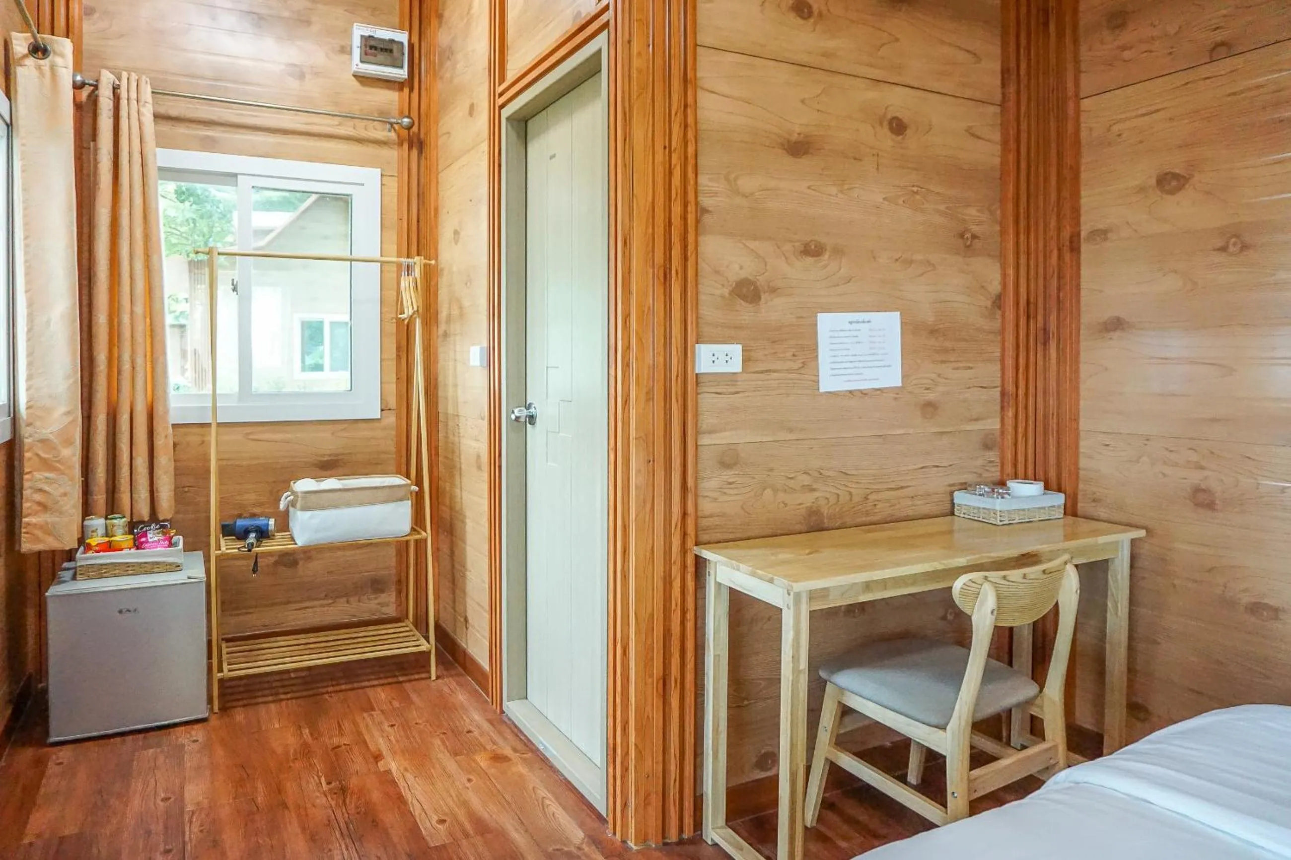 Photo of the whole room, Bed in Beung Sampathuan Nakornchaisri Resort