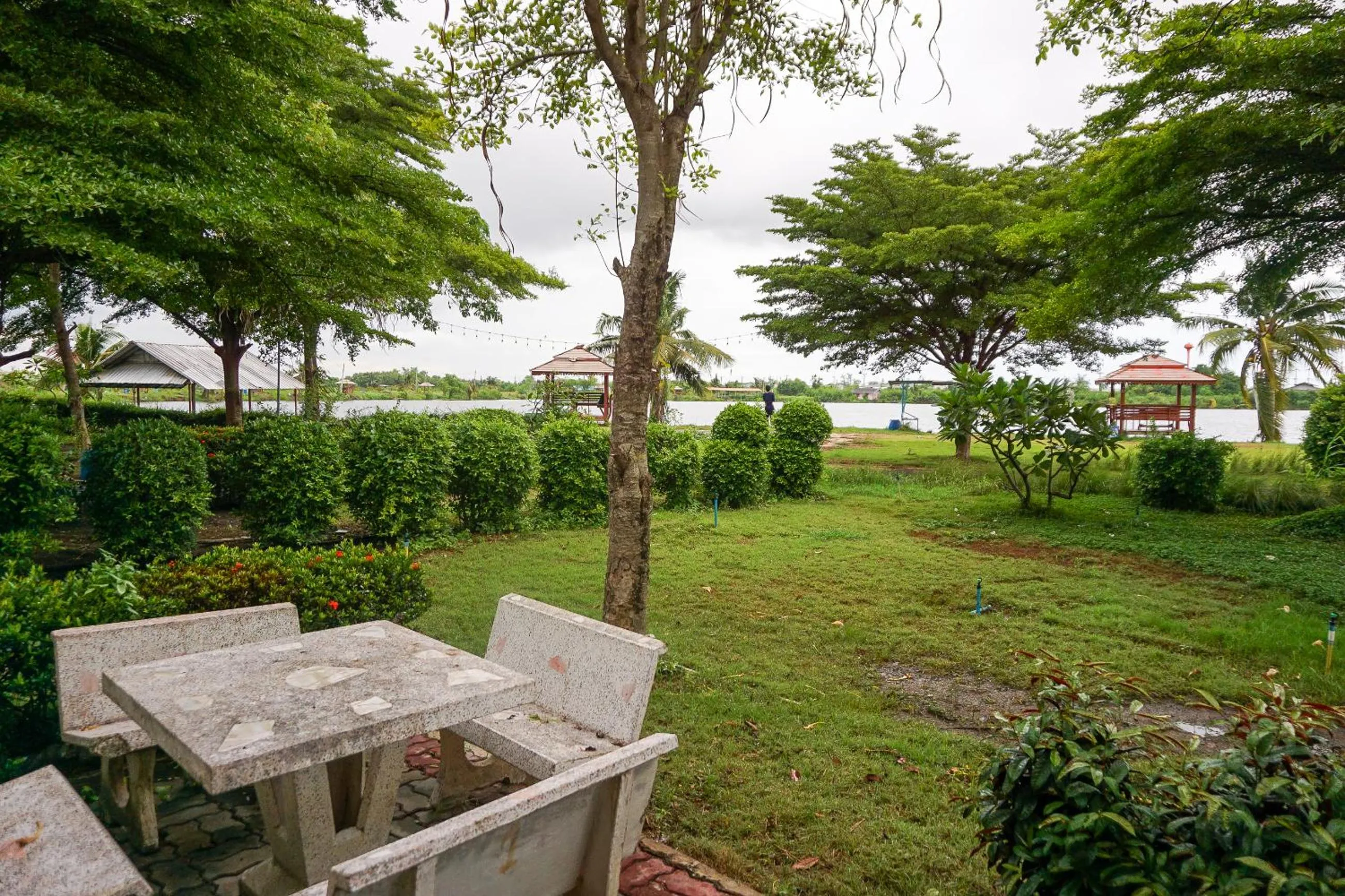 Garden in Beung Sampathuan Nakornchaisri Resort