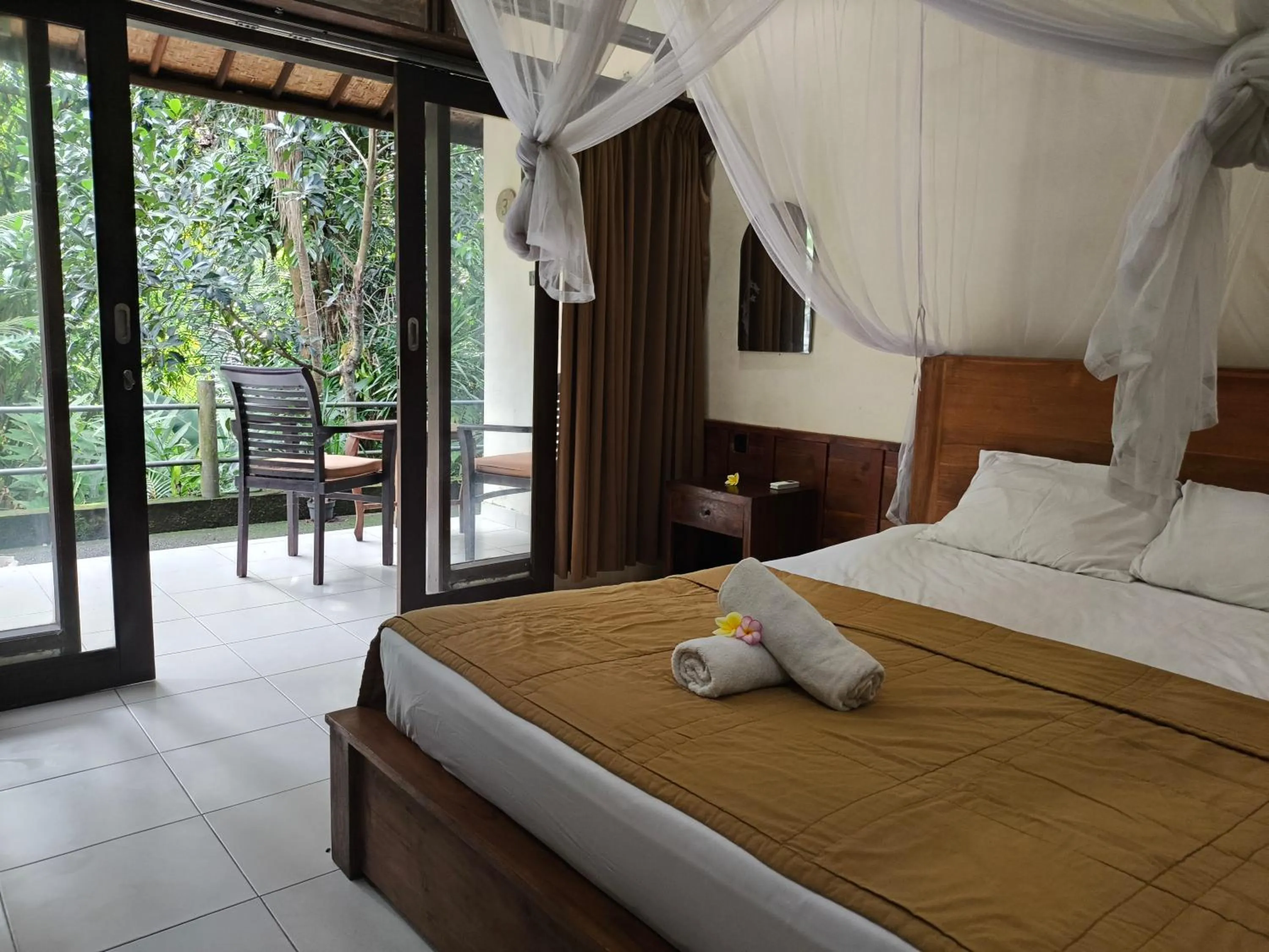 Patio, Bed in Omah D'Taman by EPS