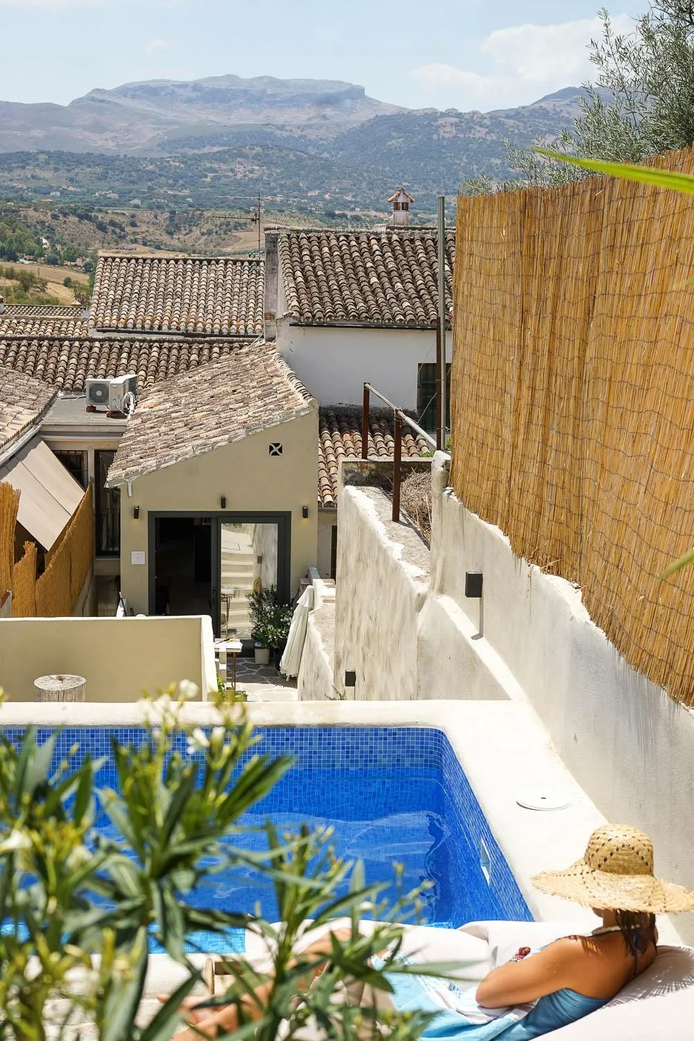 Natural landscape in Ronda Center Apartments with Pool