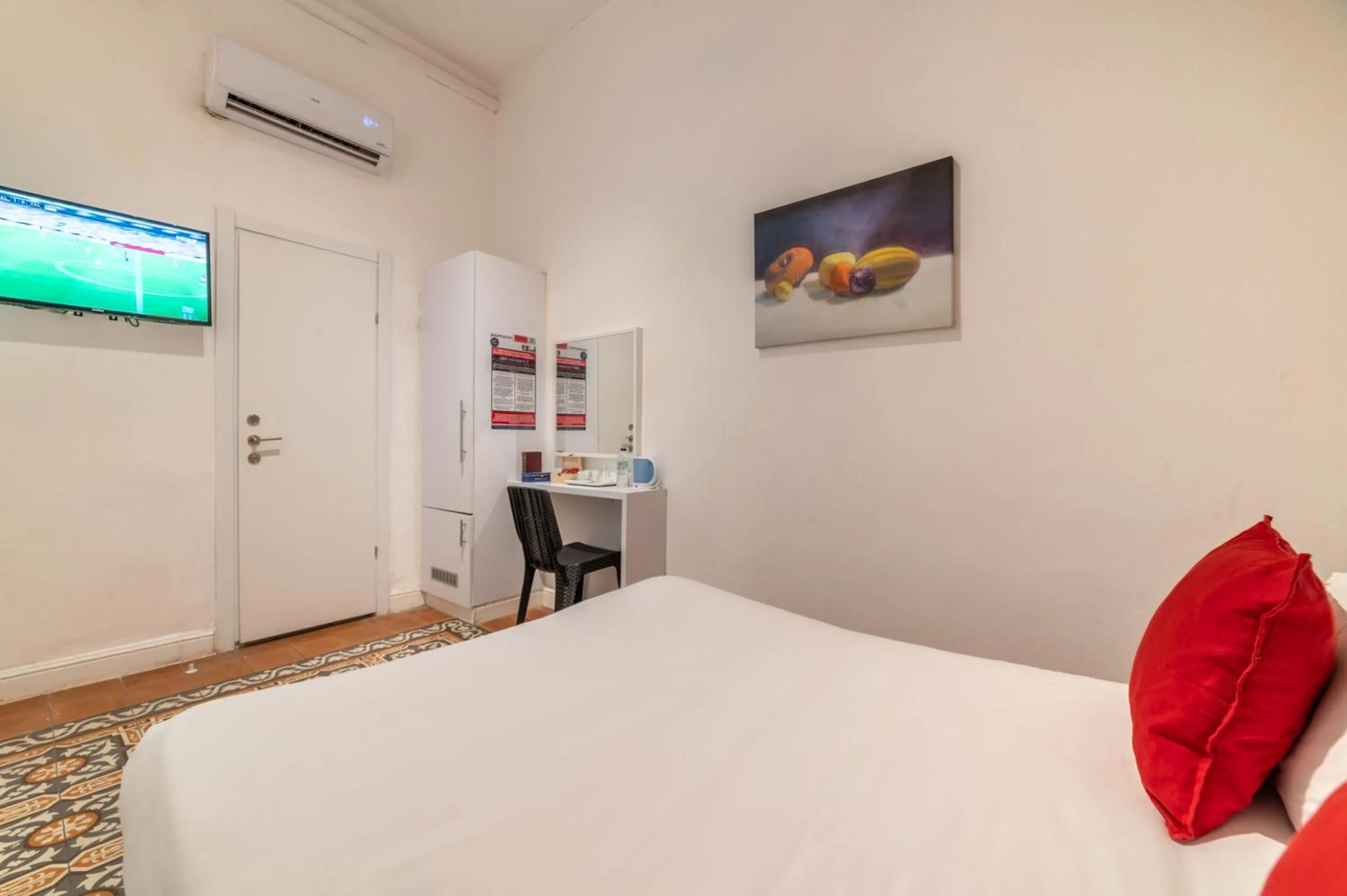 Bed in Paamonim Central Studios