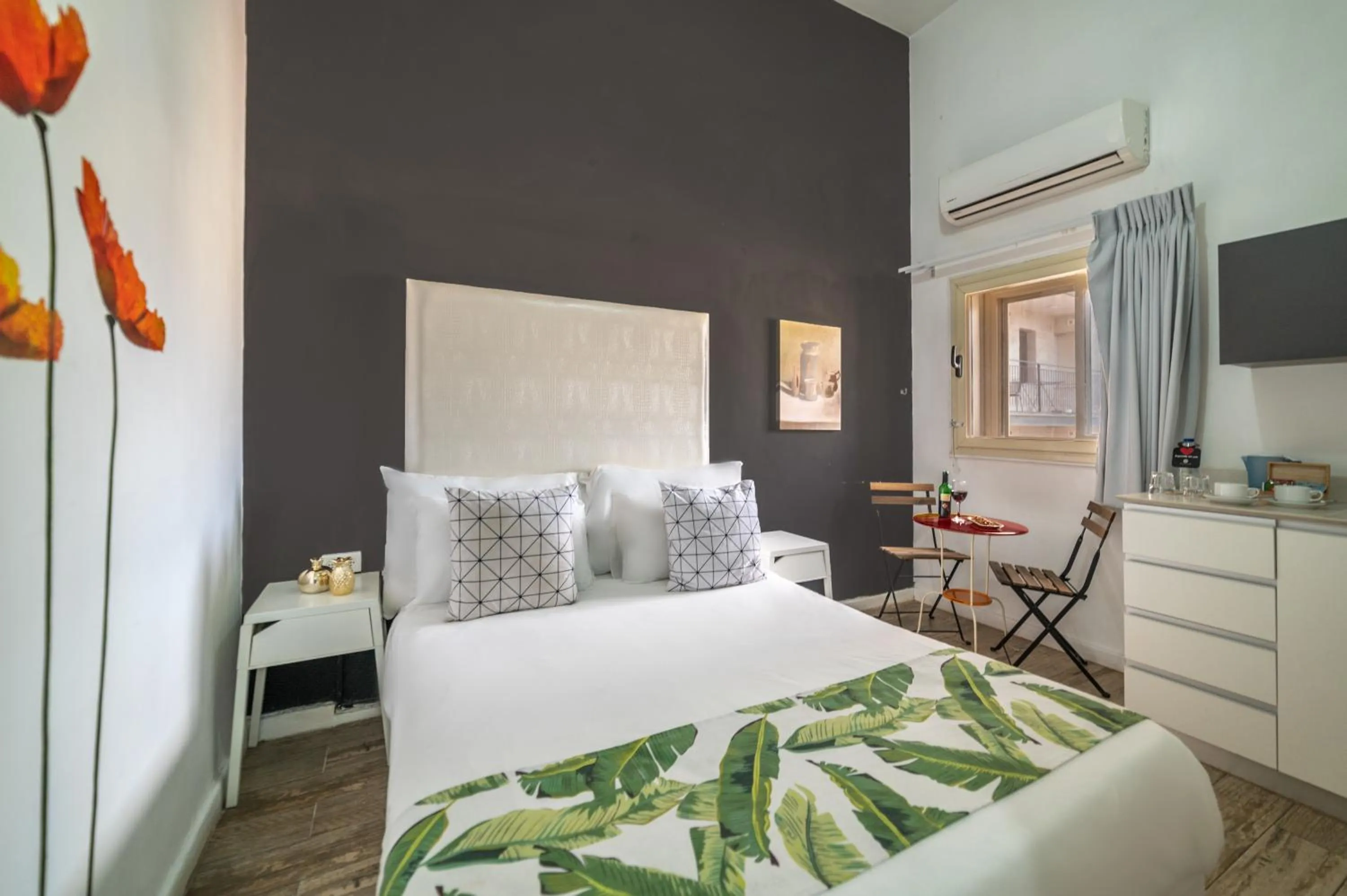 Bed in Paamonim Central Studios