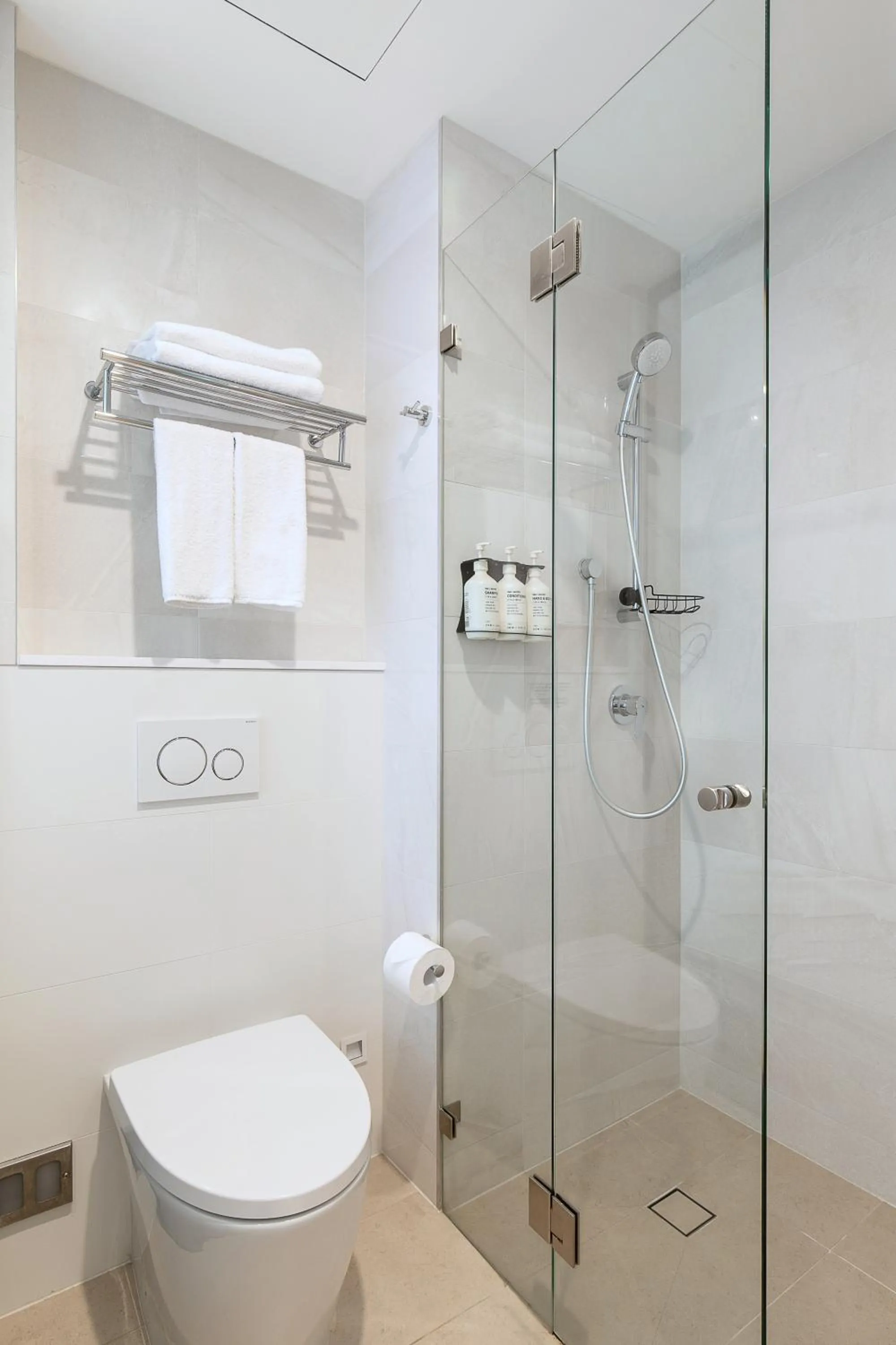 Shower in Kith Hotel Darling Harbour