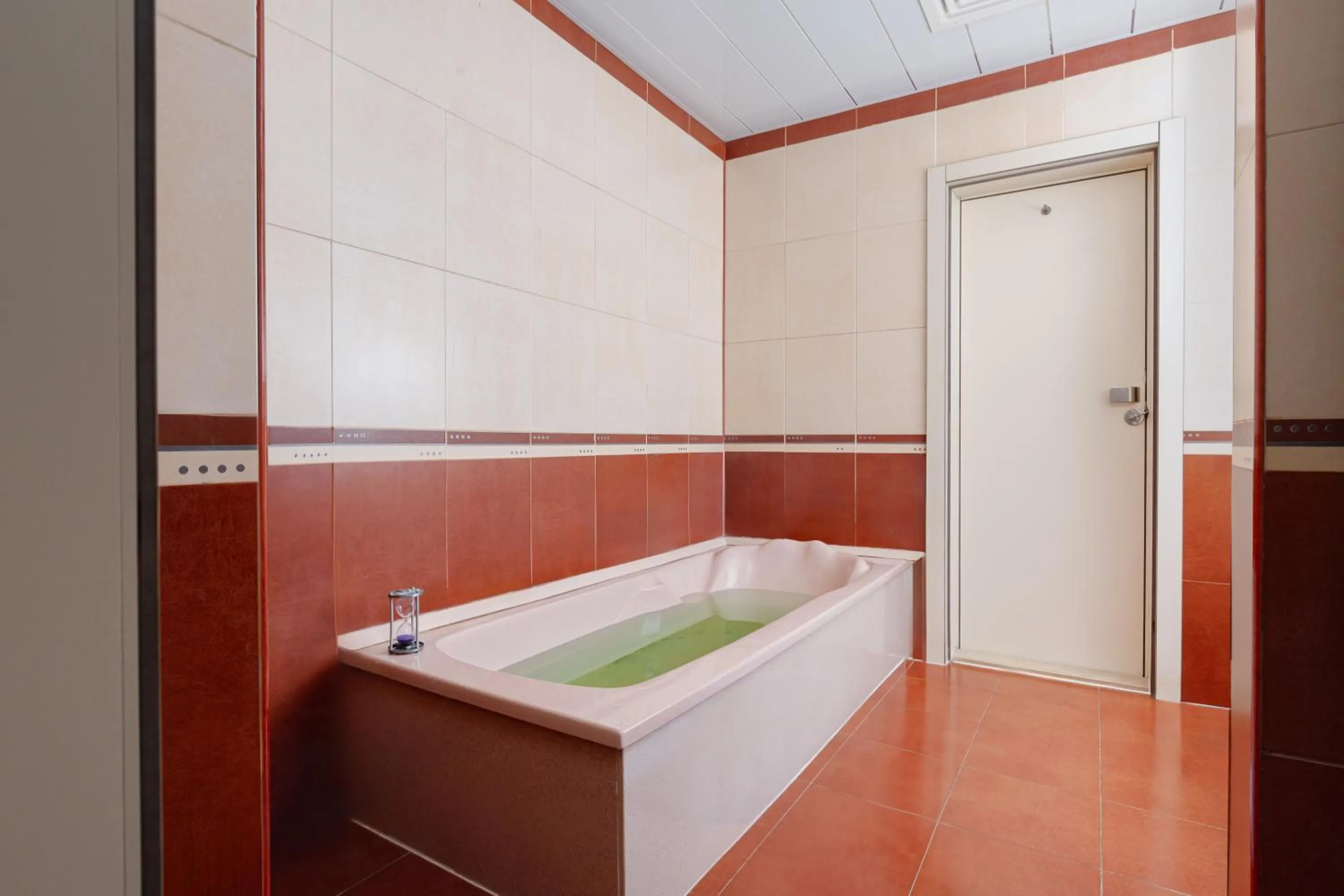 Spa and wellness centre/facilities, Bed in Chinar Health Hotel Naftalan