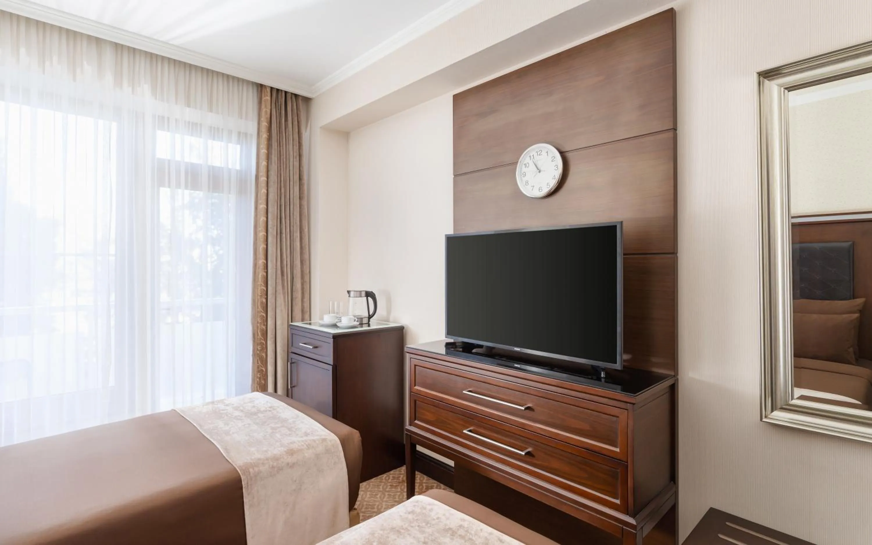 Bedroom, Bed in Chinar Health Hotel Naftalan