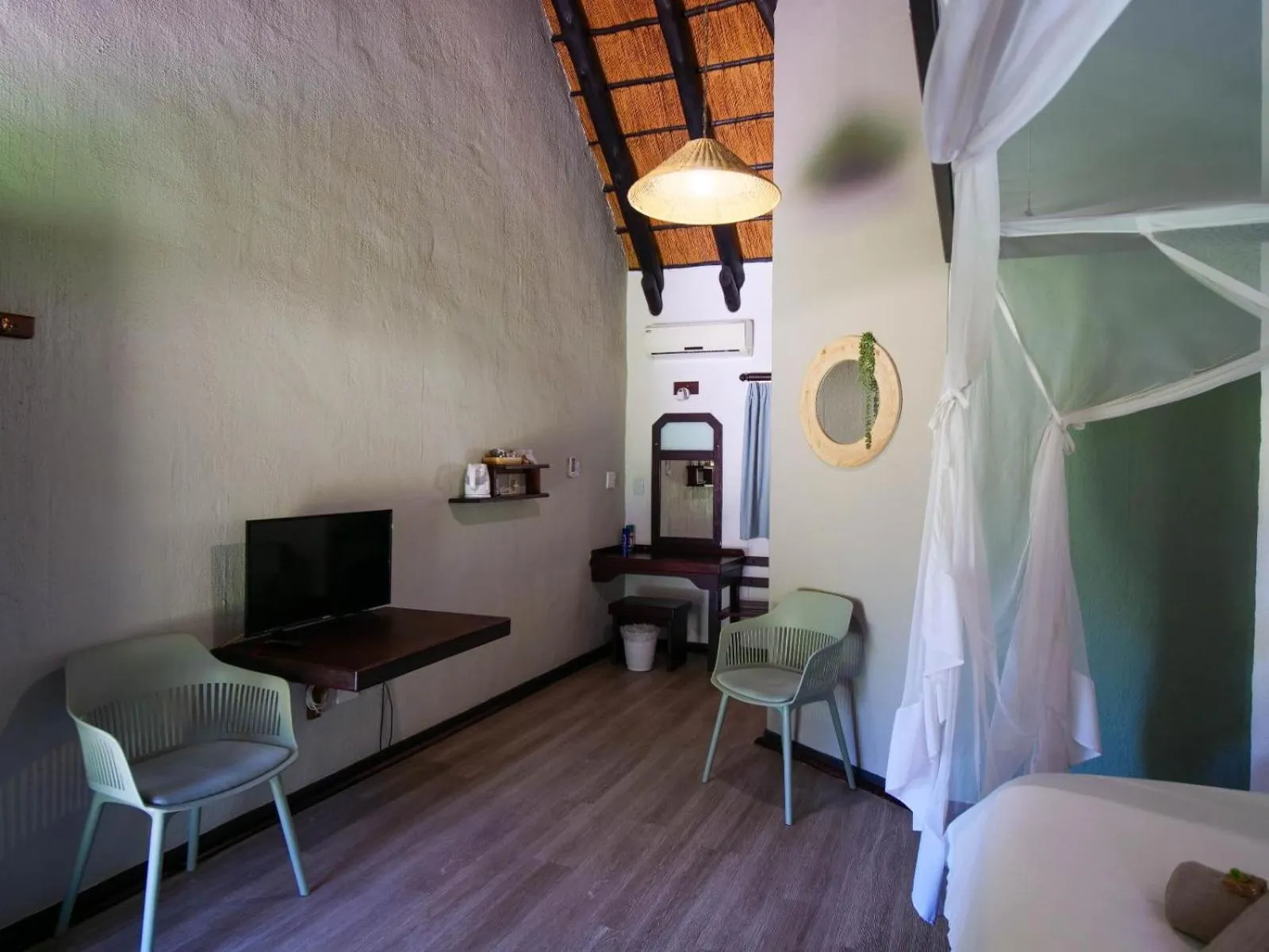 Bed in Okahandja Country Hotel