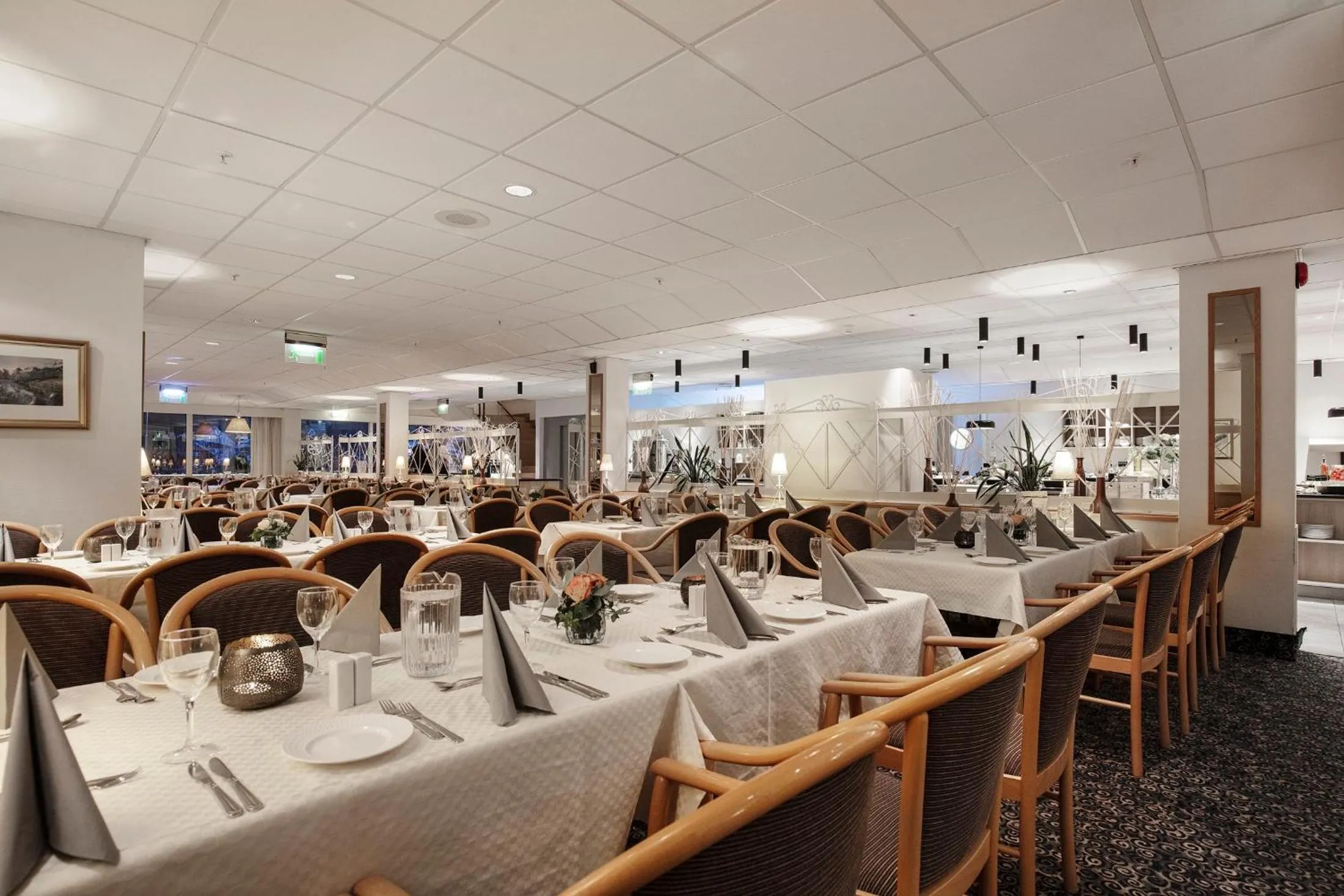 Restaurant/places to eat in Hotel Loenfjord Loen