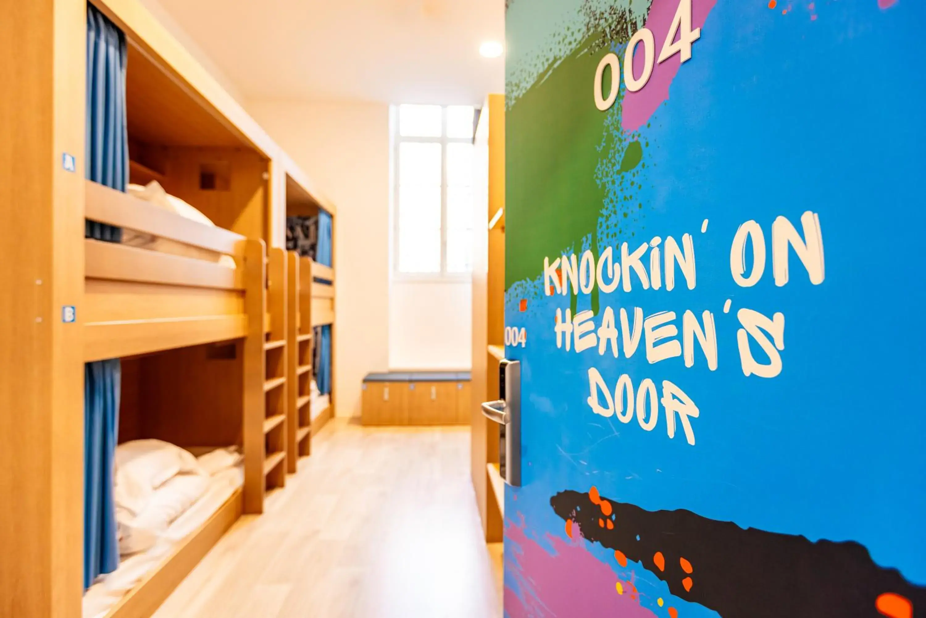 Single Bed in Female Dormitory Room in The People - Marseille Single Bed in Female Dormitory Room in The People - Marseille